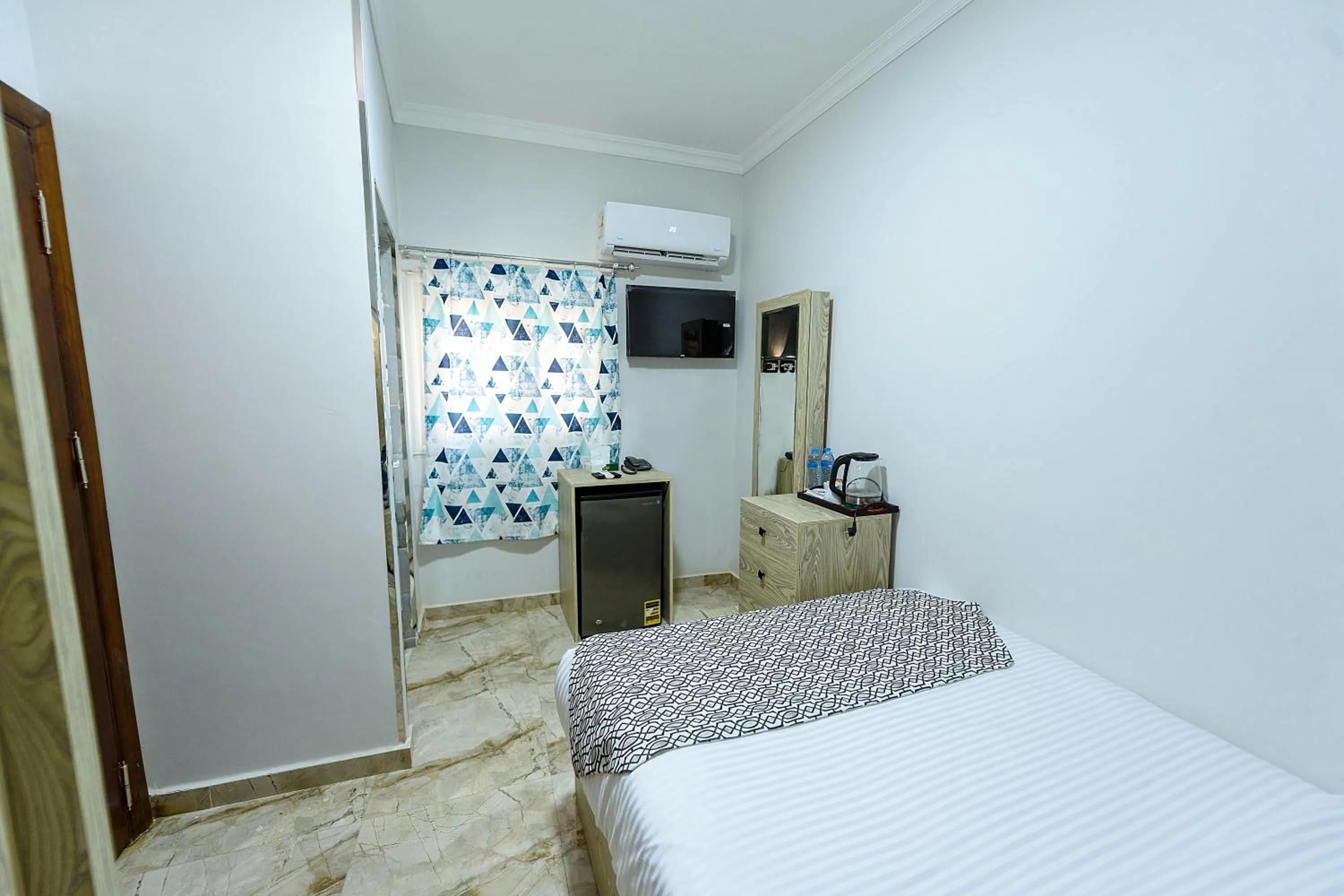 Photo of the whole room, Bed in Capital Of Pyramids Hotel