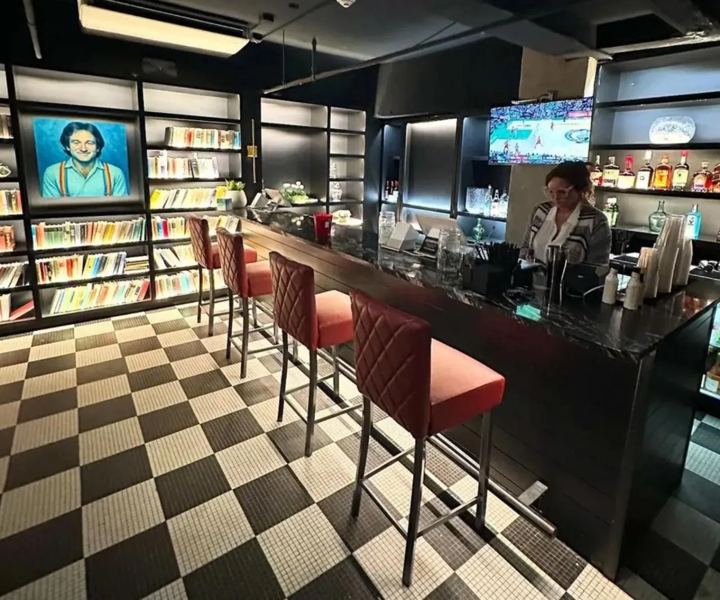 Restaurant/places to eat in The Maverick, powered by Placemakr - River Walk