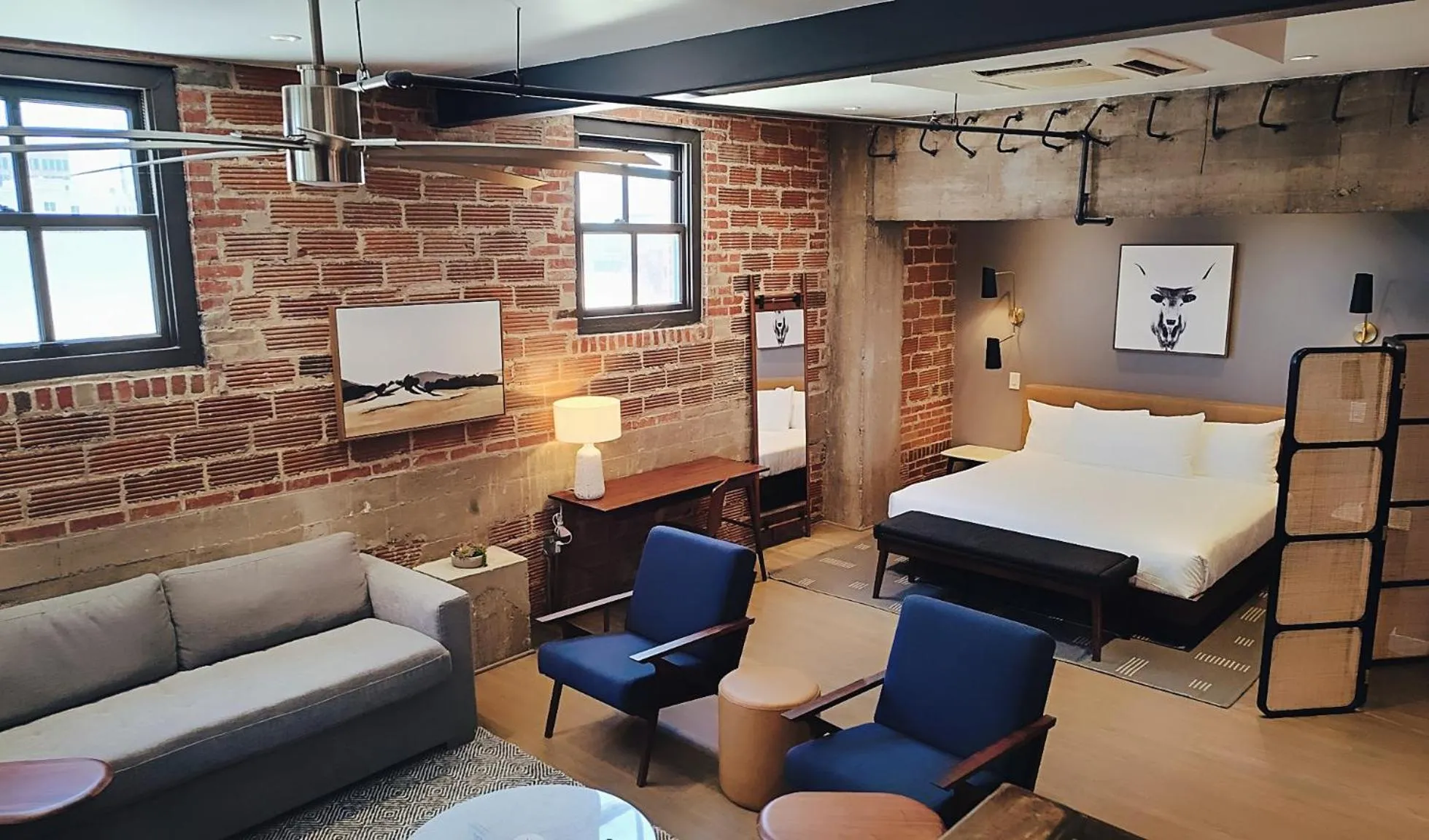 Bedroom, Bed in The Maverick, powered by Placemakr - River Walk