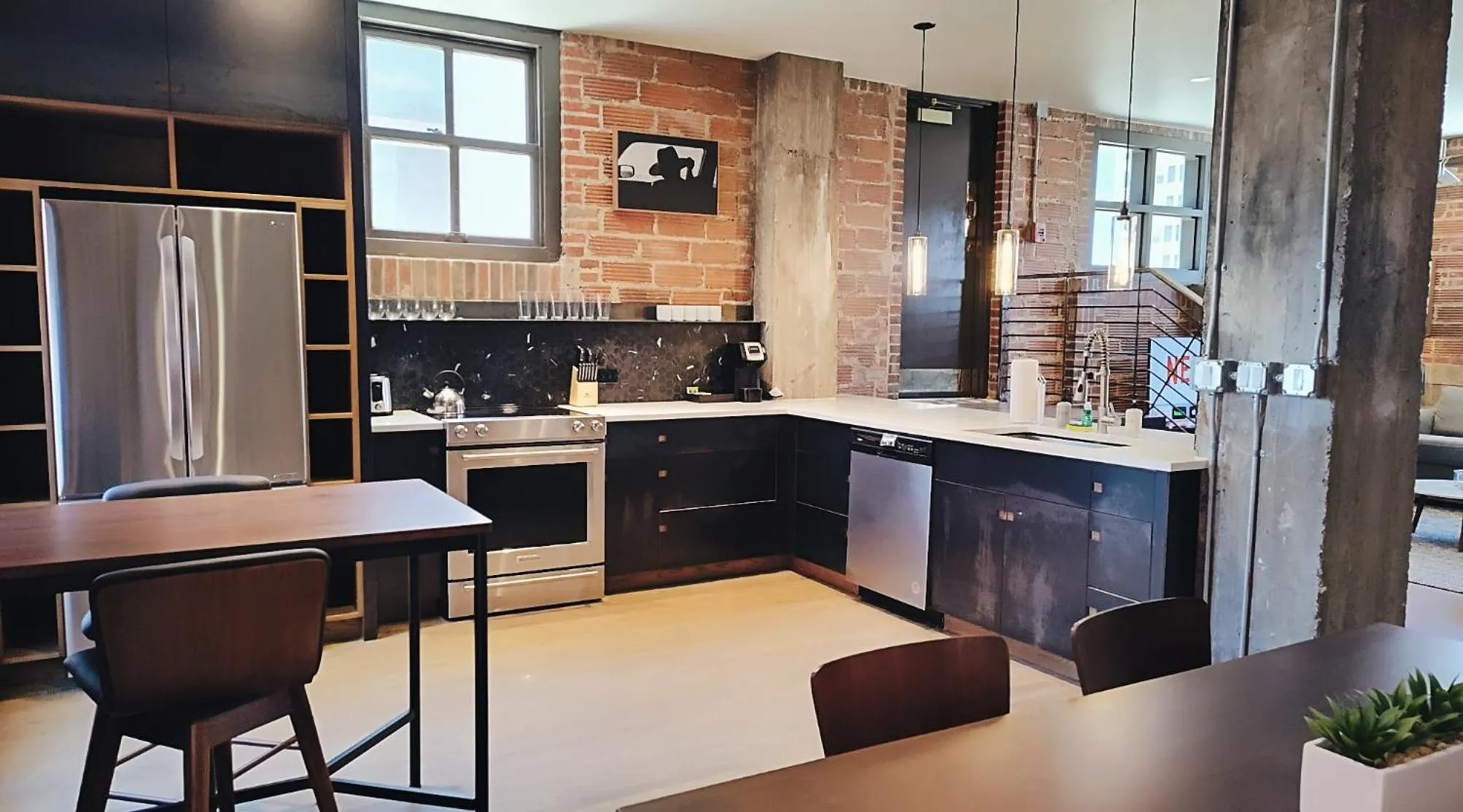 Kitchen or kitchenette in The Maverick, powered by Placemakr - River Walk