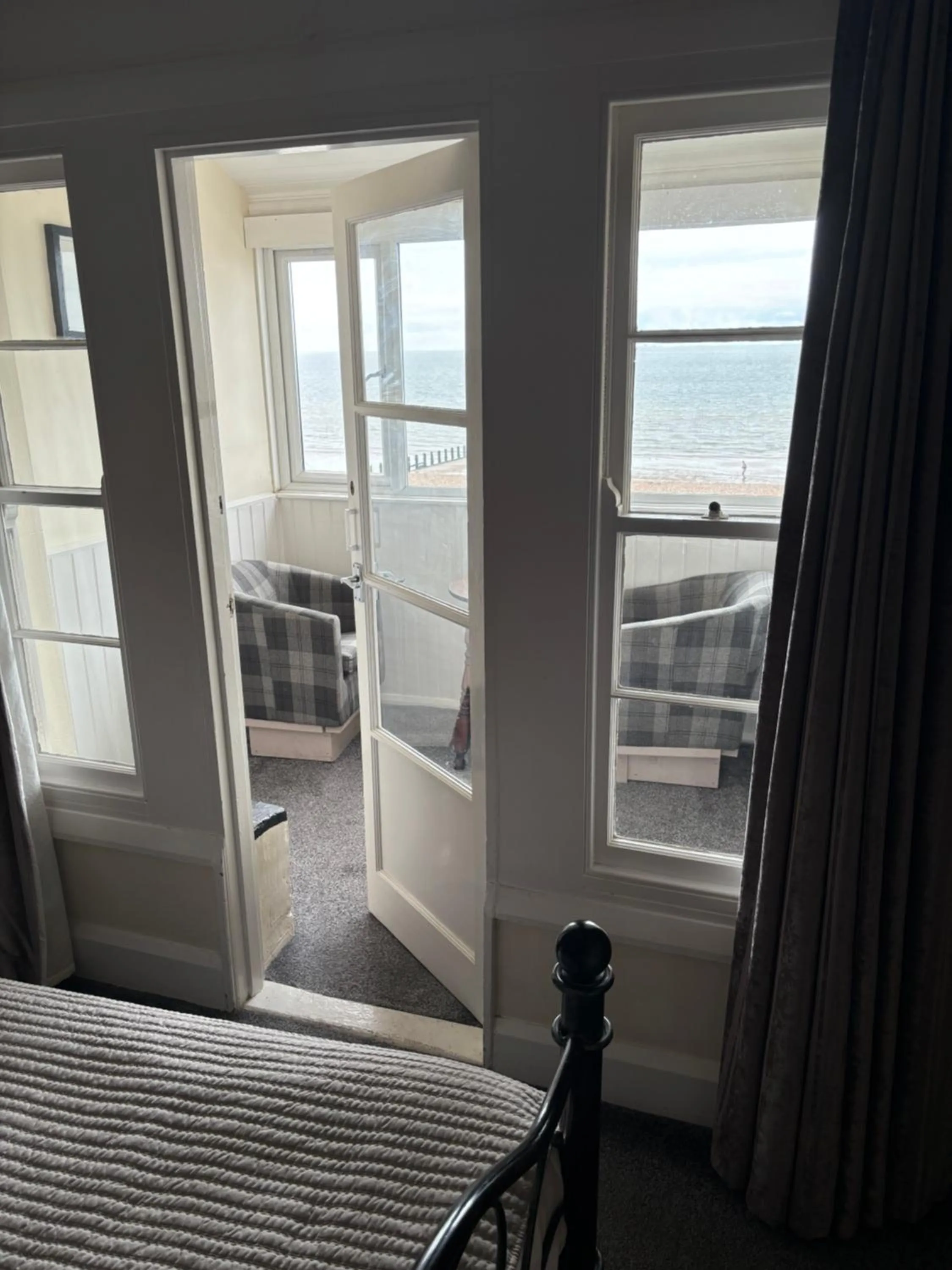 Bed in Navigator Hotel