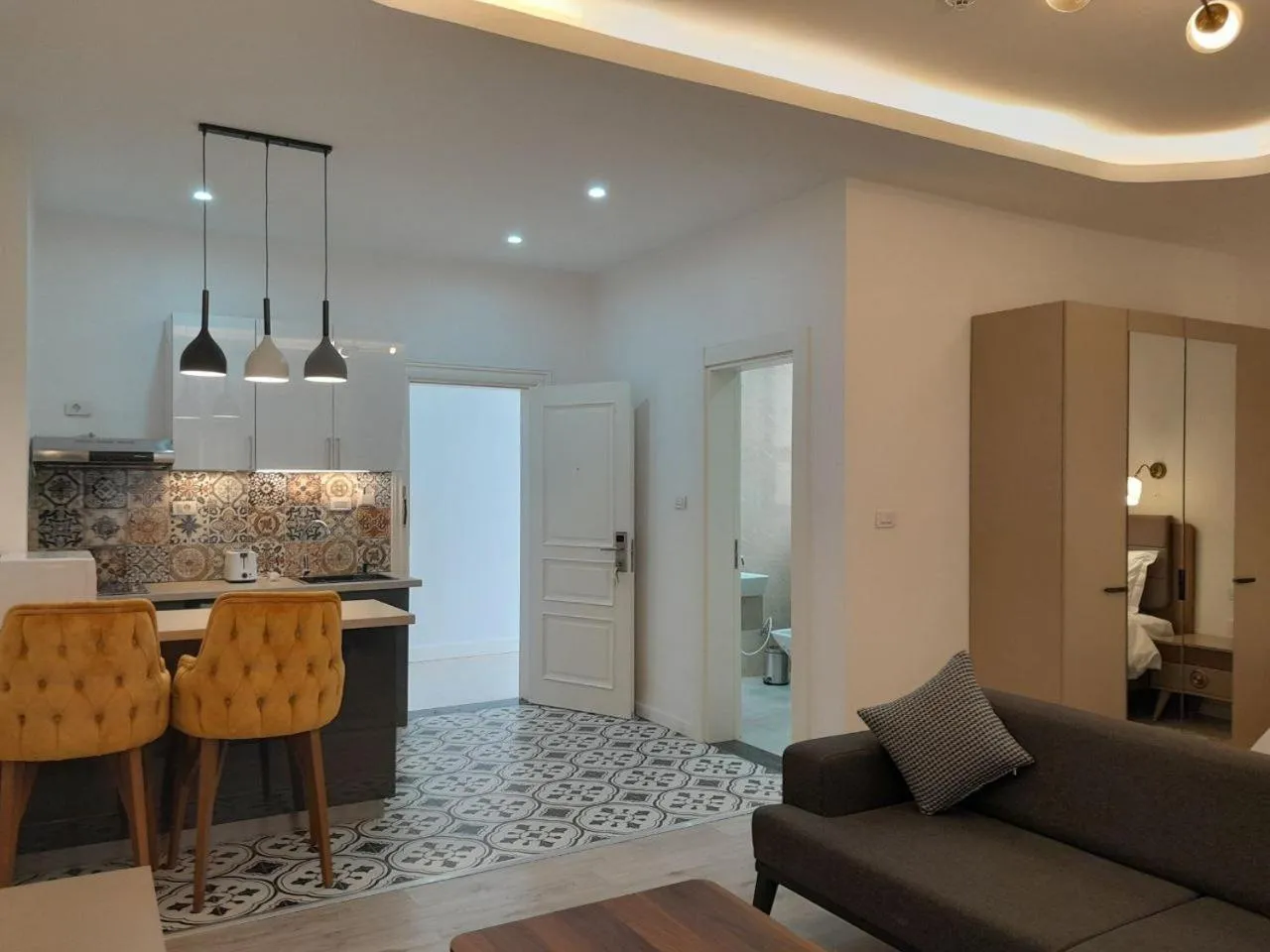 Kitchen or kitchenette in Zemilo Hotel Apartment