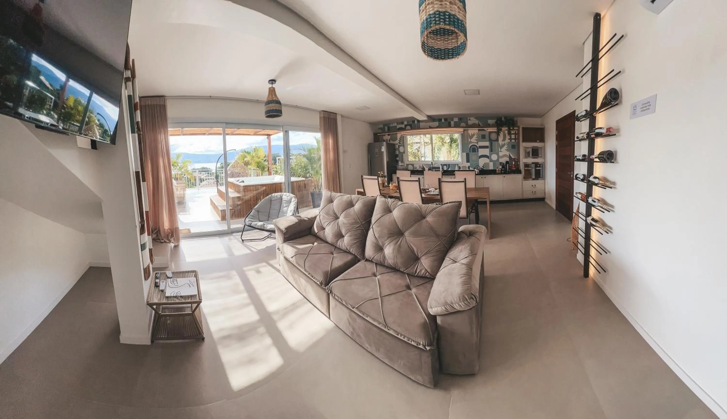 TV and multimedia in Villa Verde Bangalô - Garopaba - SC