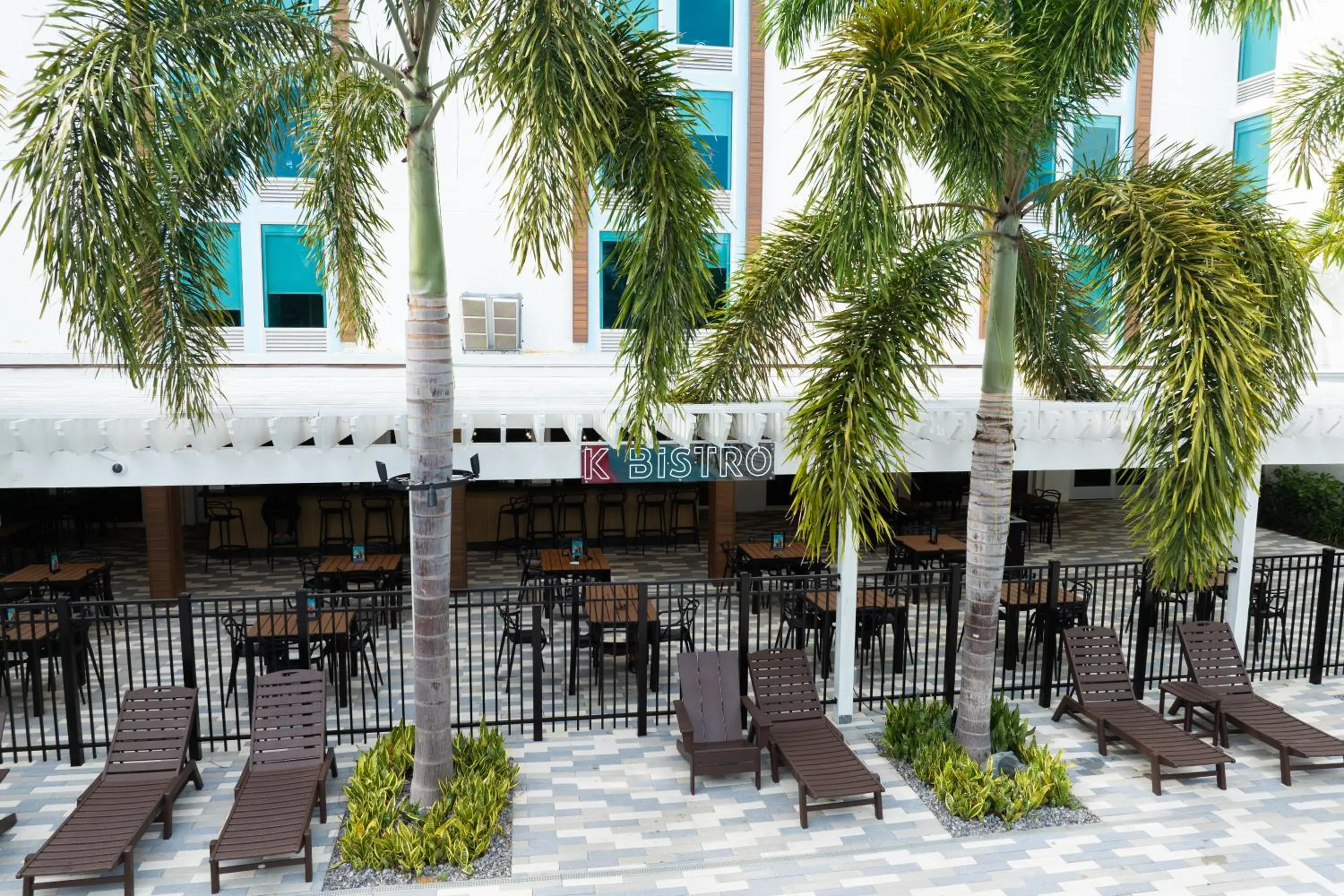 Swimming pool in Kompose Boutique Resort @ Theme Parks