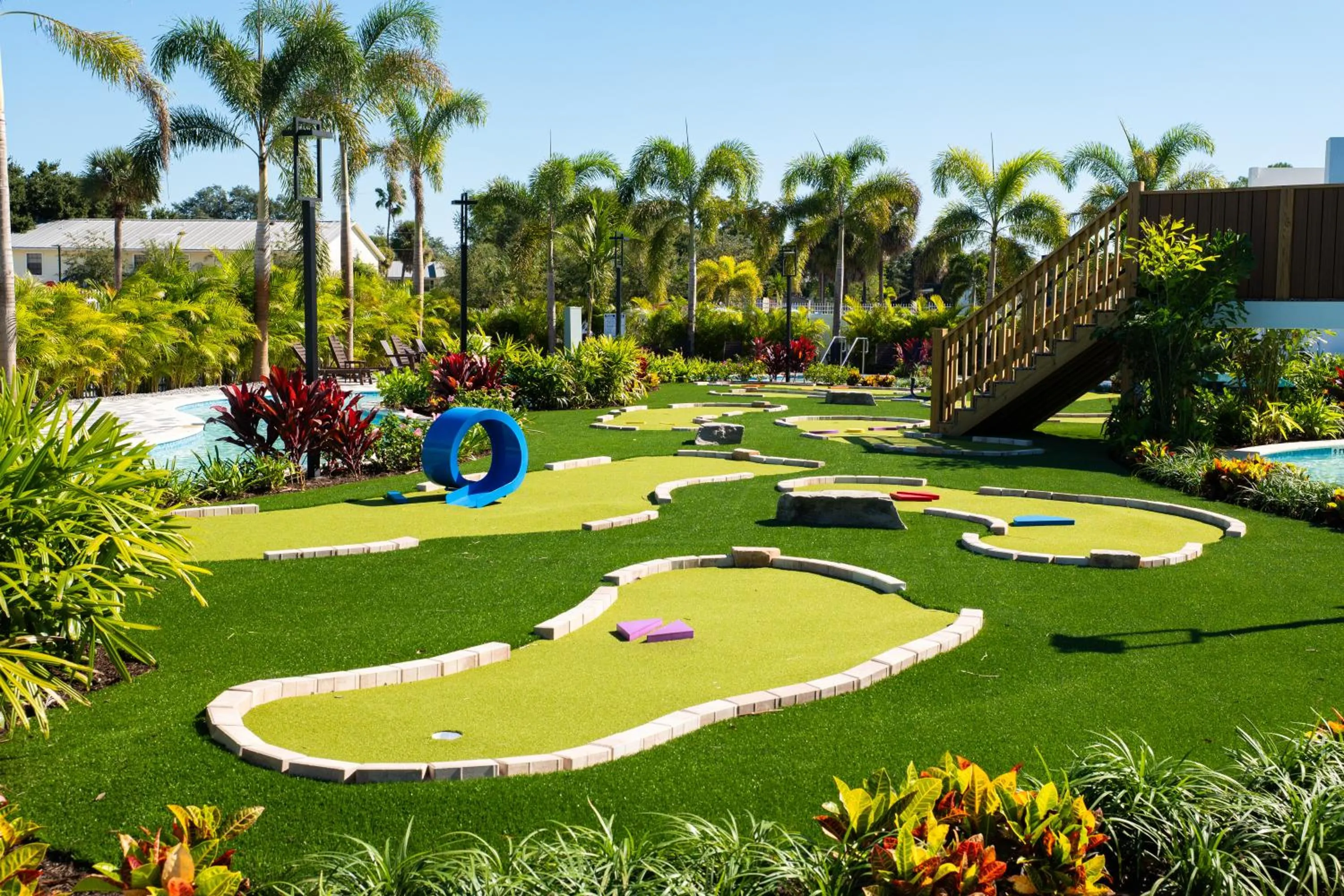 Minigolf in Kompose Boutique Resort @ Theme Parks