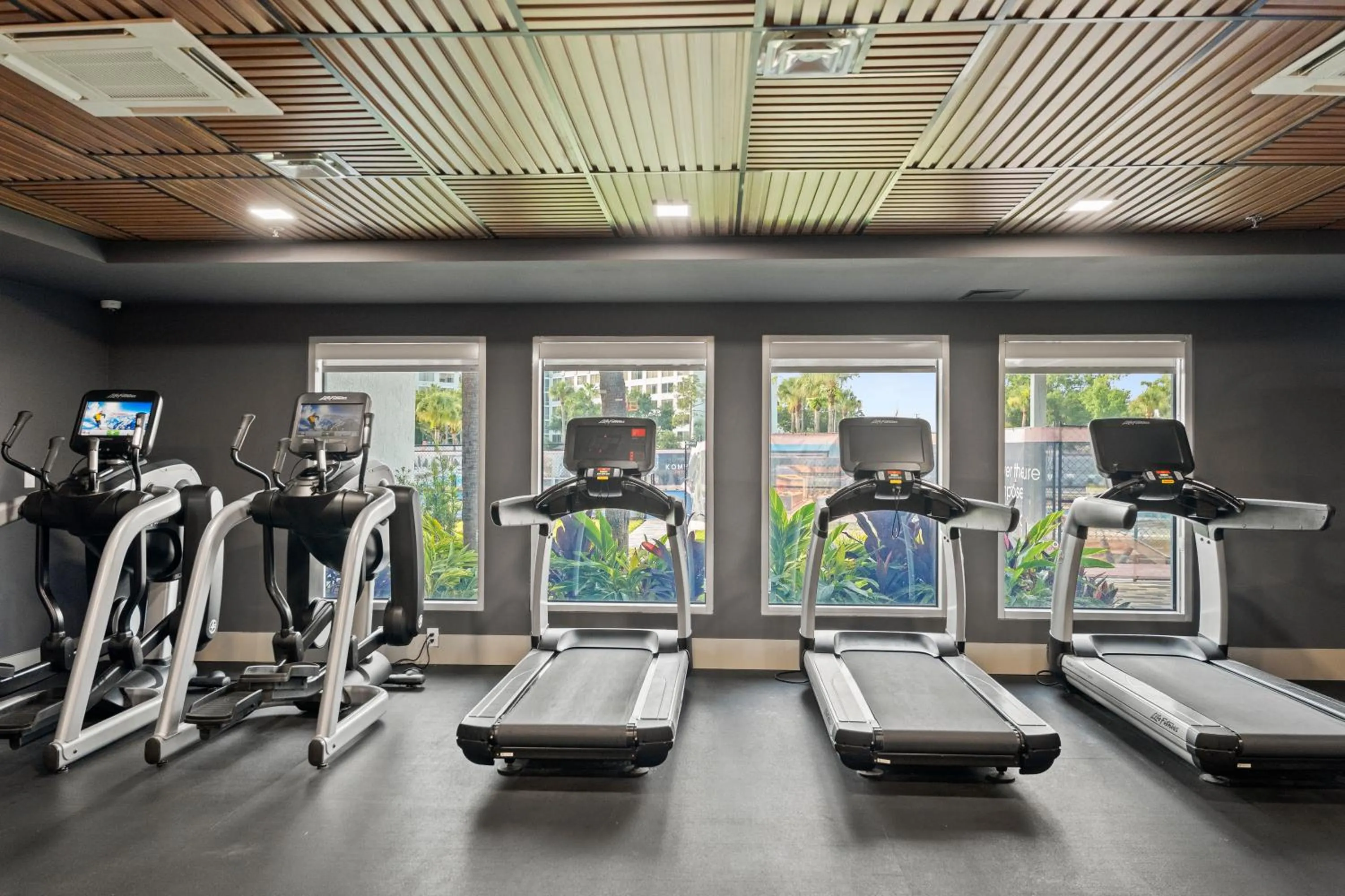 Fitness centre/facilities in Kompose Boutique Resort @ Theme Parks