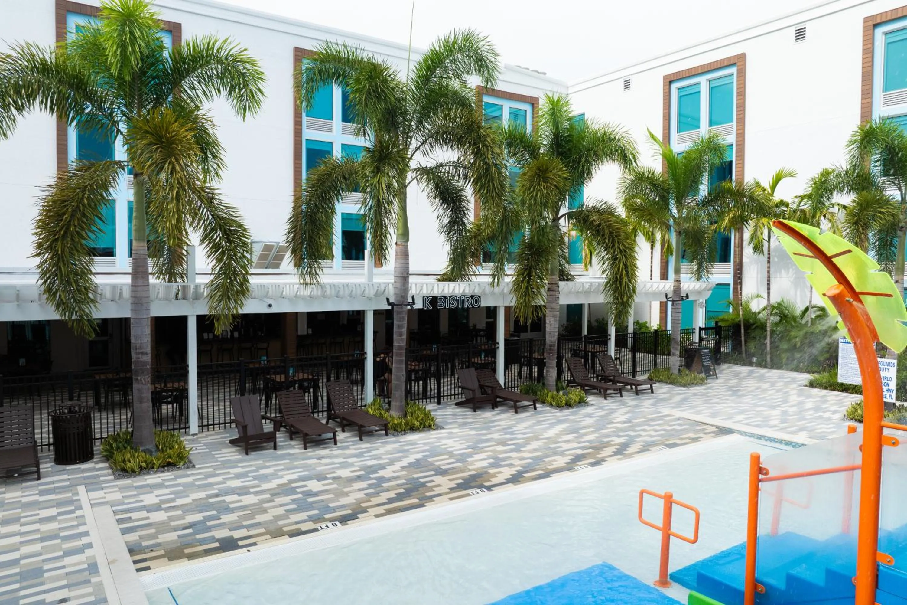 Swimming pool in Kompose Boutique Resort @ Theme Parks