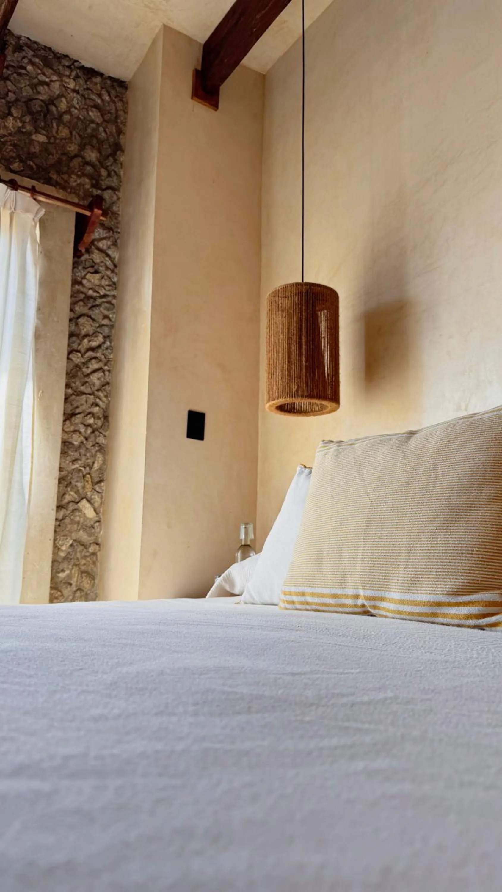 Bed in Mero Mero Hotel