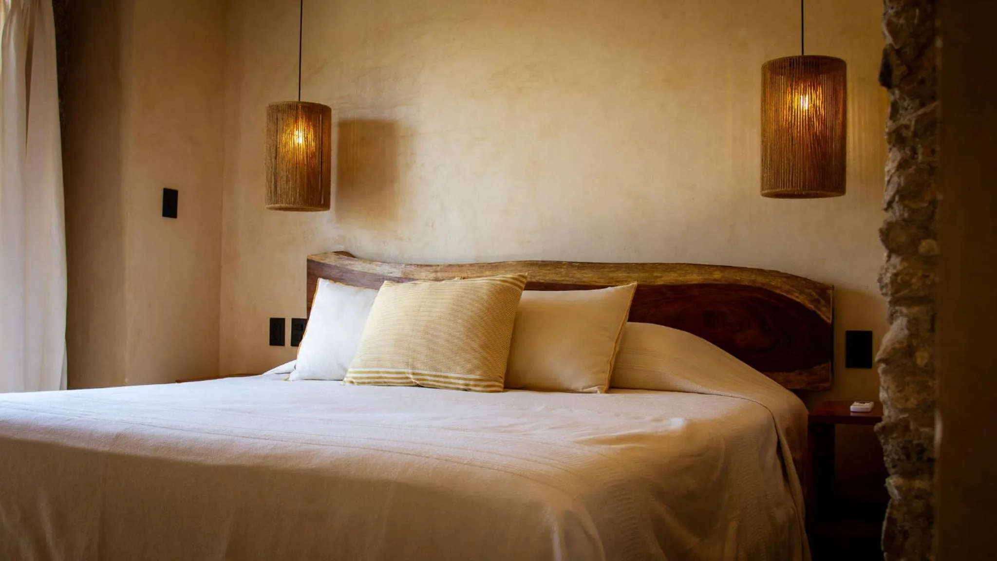 Bed in Mero Mero Hotel