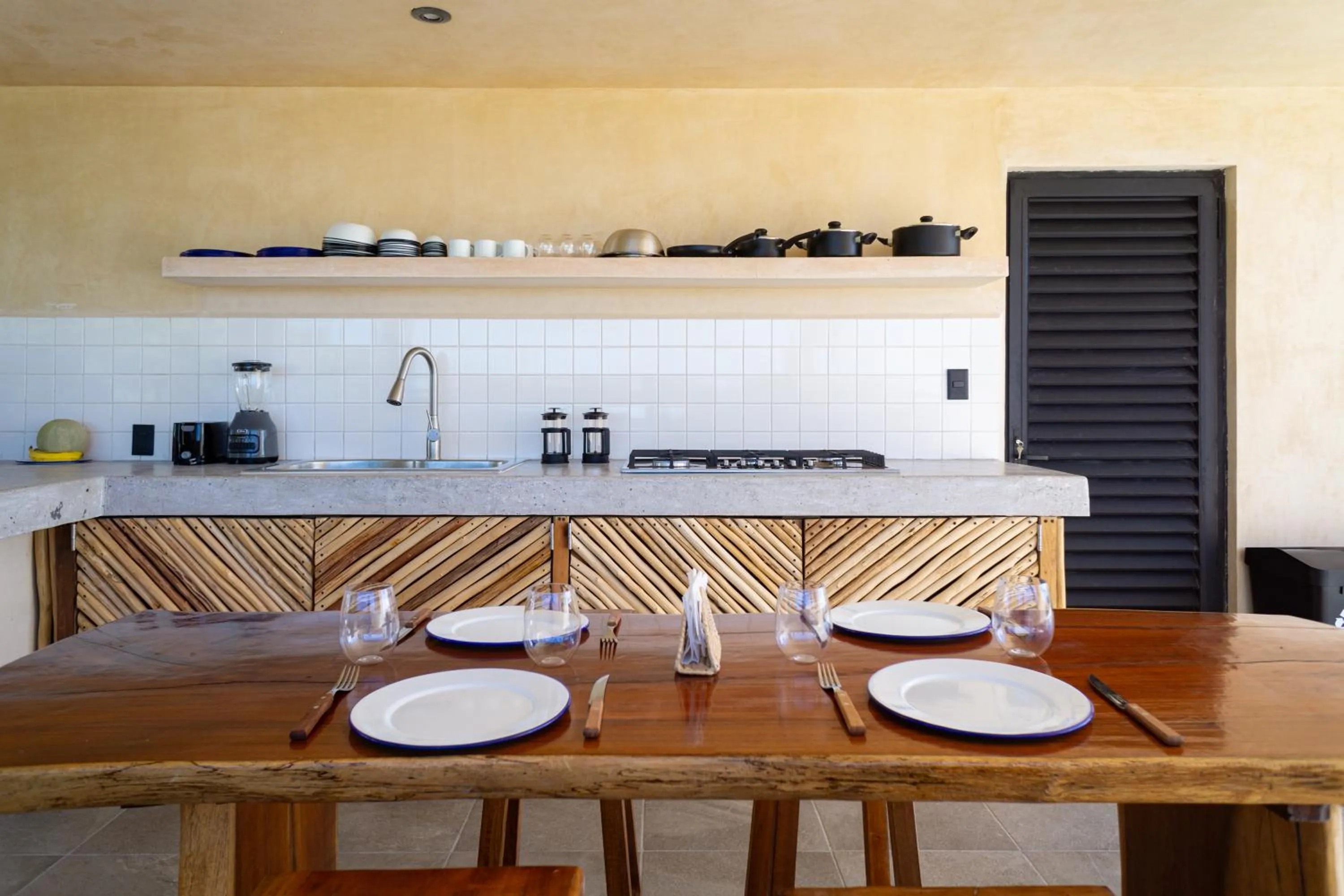 Communal kitchen in Mero Mero Hotel