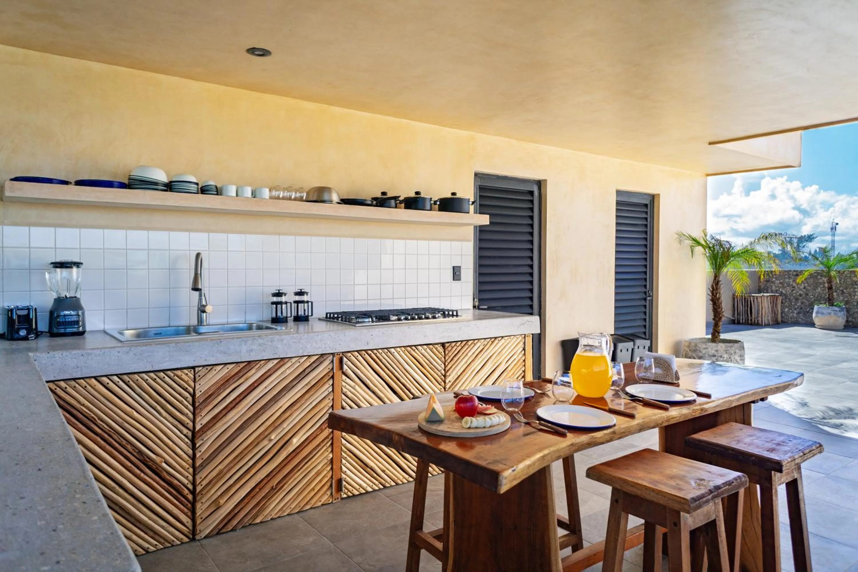 Kitchen or kitchenette in Mero Mero Hotel