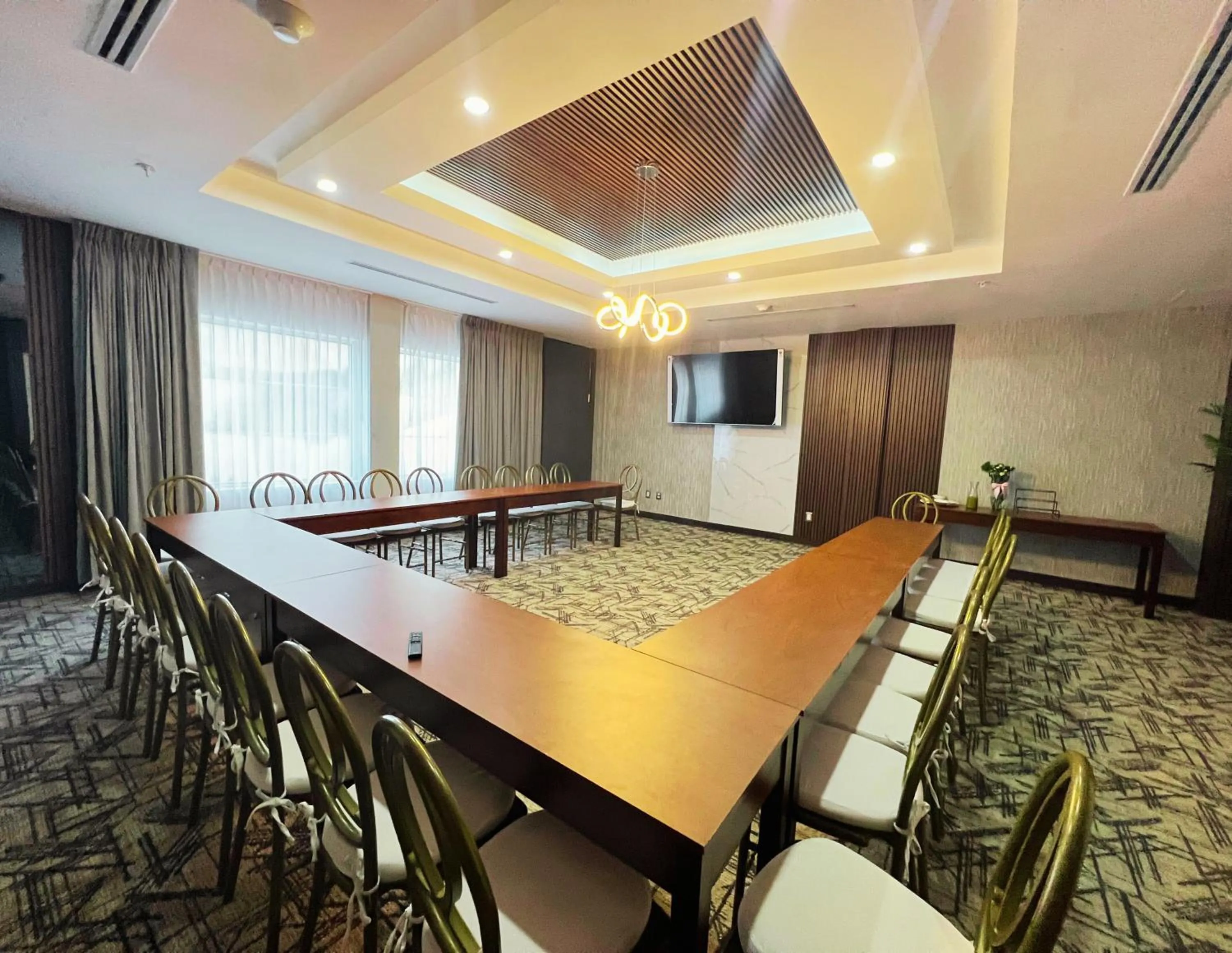 Meeting/conference room in La Quinta by Wyndham Reynosa