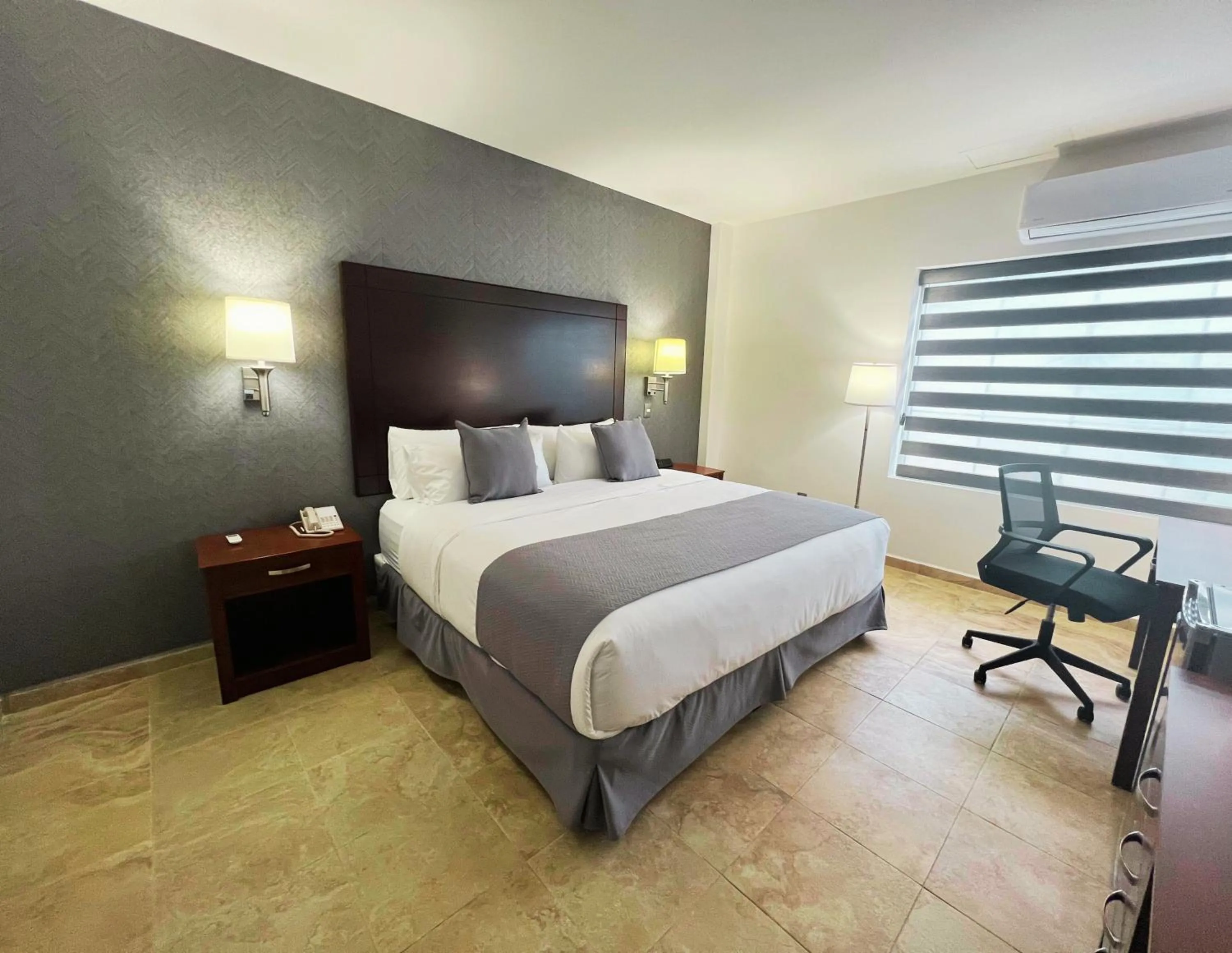 Bed in La Quinta by Wyndham Reynosa