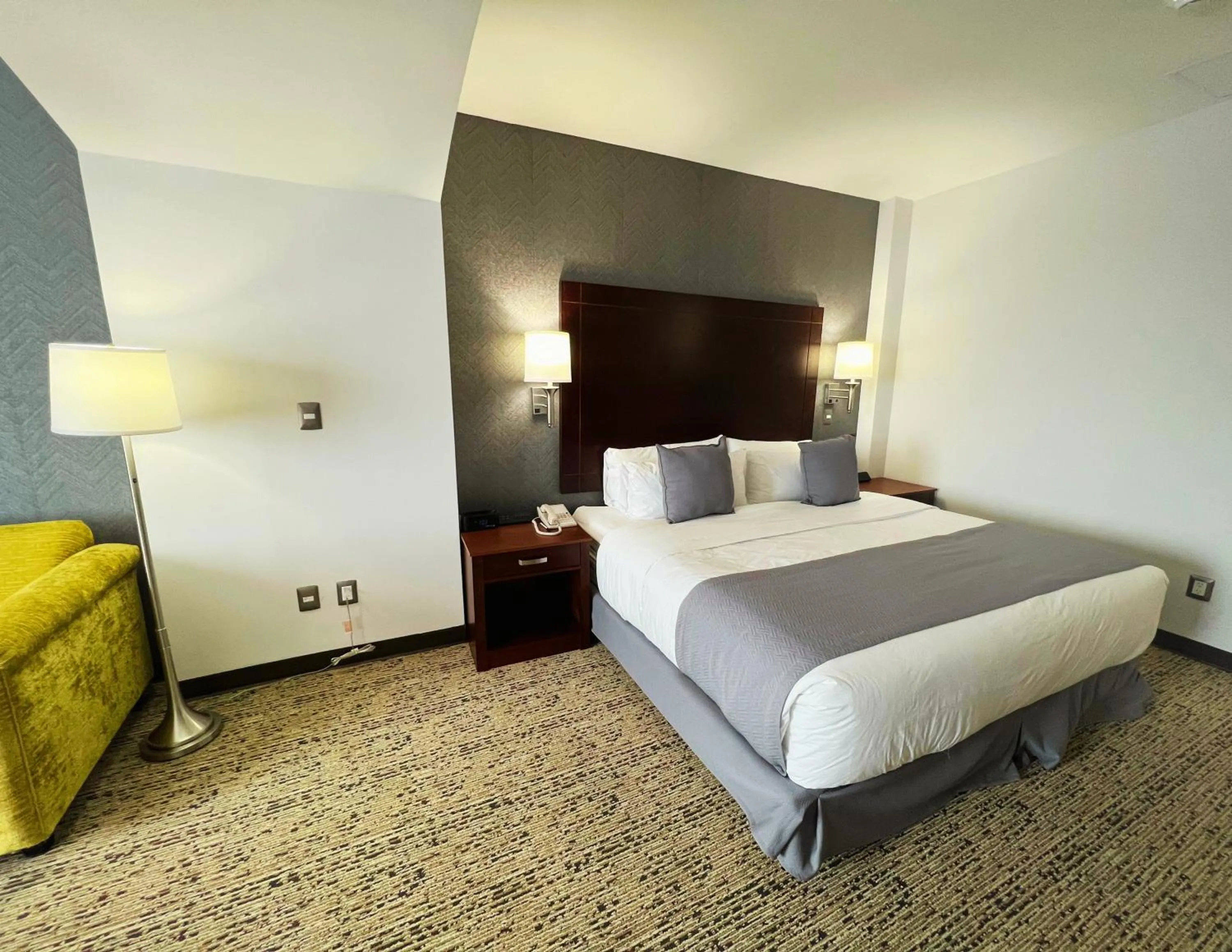 Bedroom, Bed in La Quinta by Wyndham Reynosa