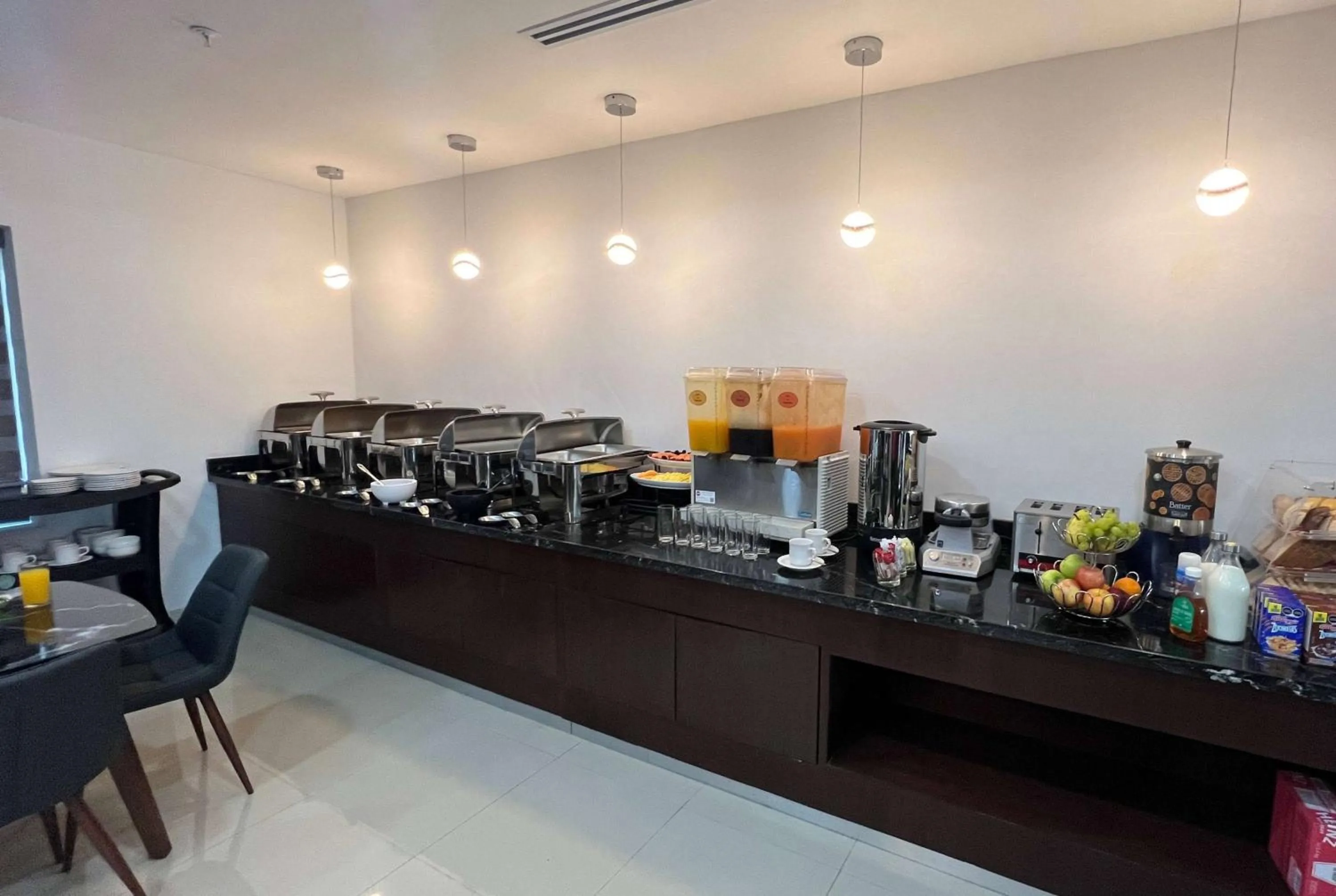 Breakfast in La Quinta by Wyndham Reynosa