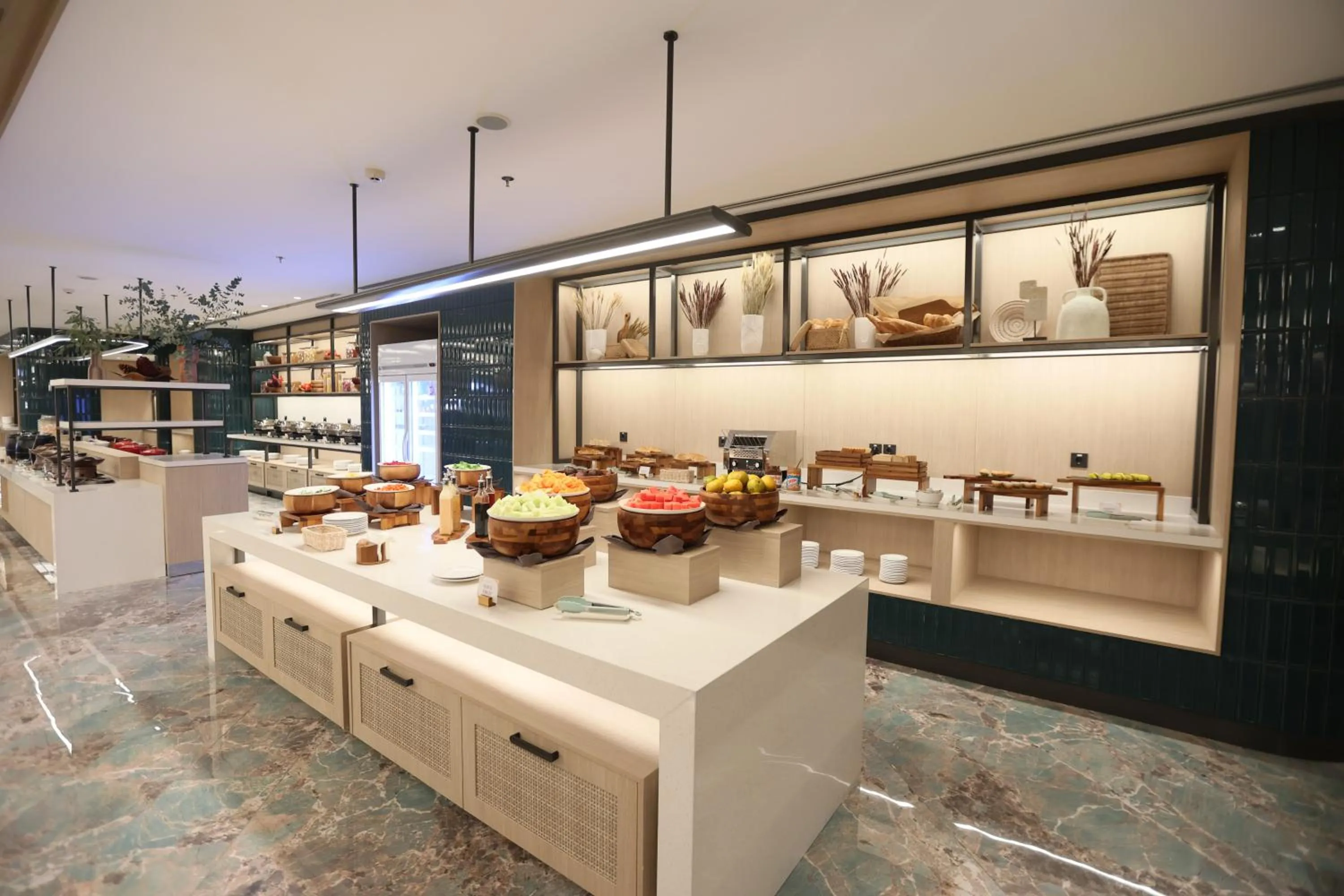 Restaurant/places to eat in VIVERE Hotel, ARTOTEL Curated