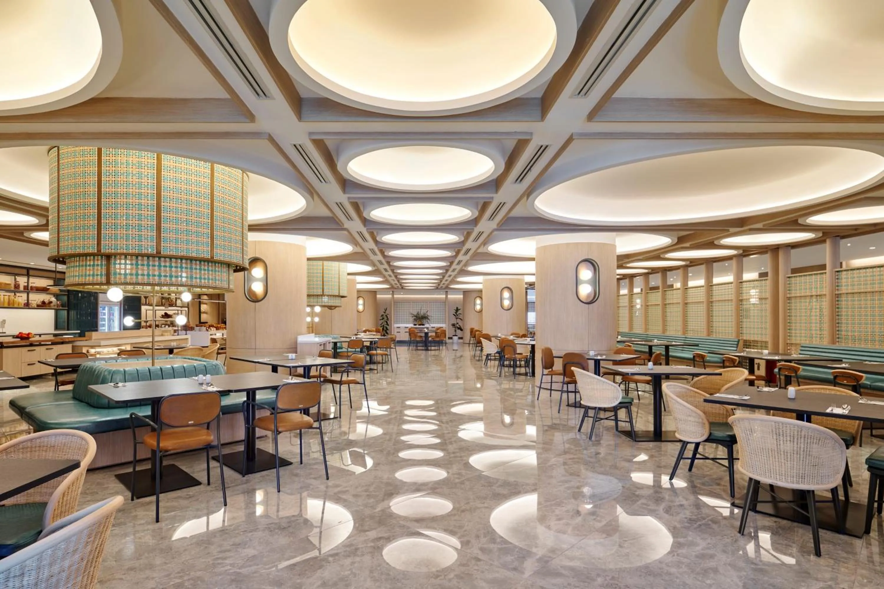 Restaurant/places to eat in VIVERE Hotel, ARTOTEL Curated