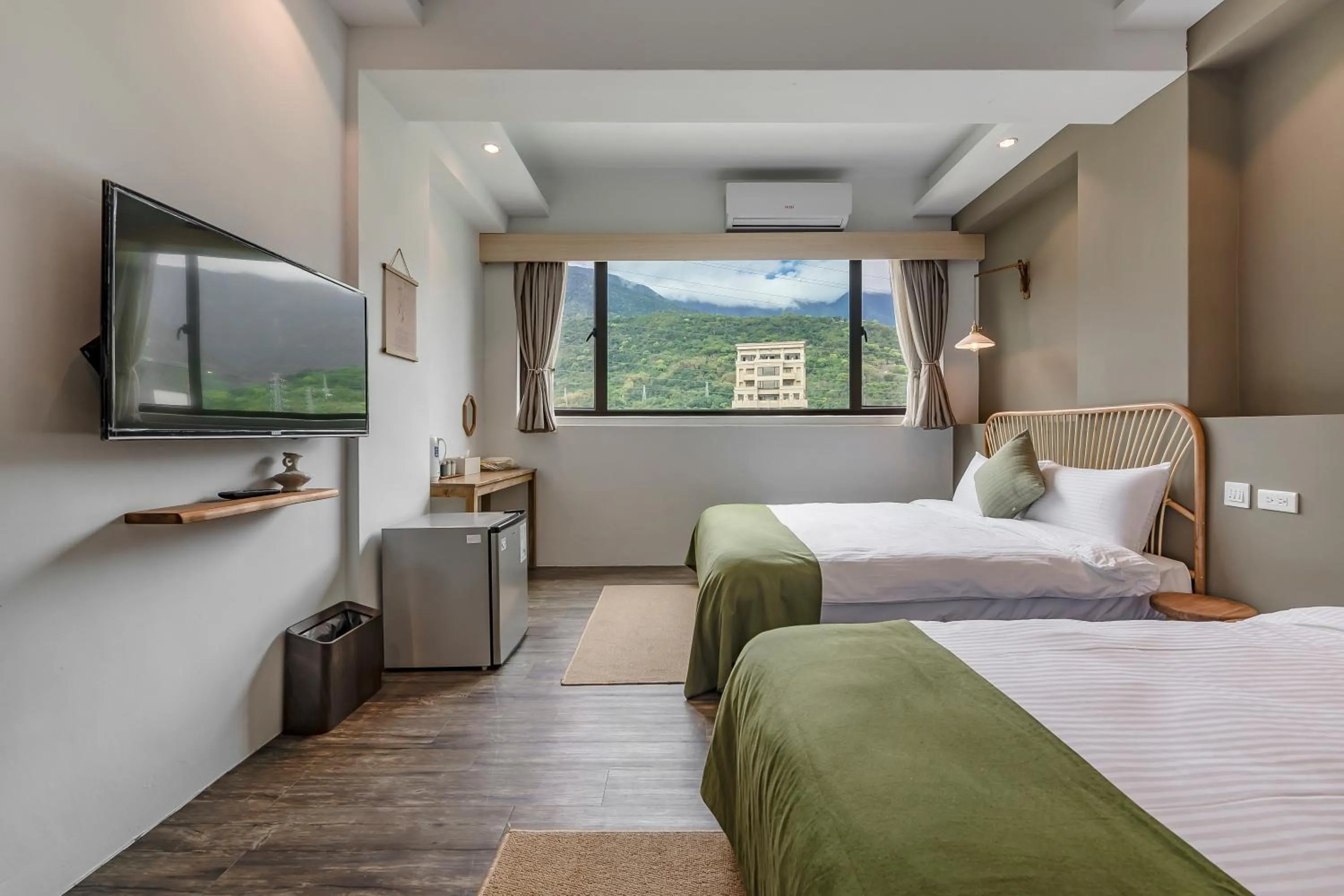 Photo of the whole room, Bed in Kuma B&B