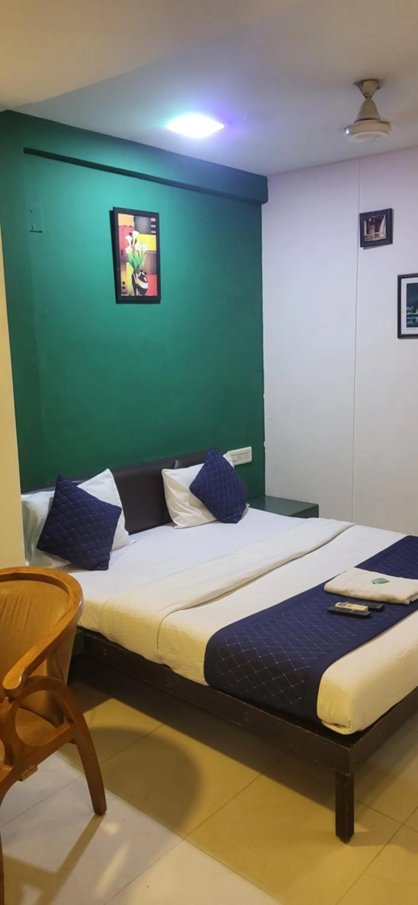 TV and multimedia, Bed in Hotel Isher International