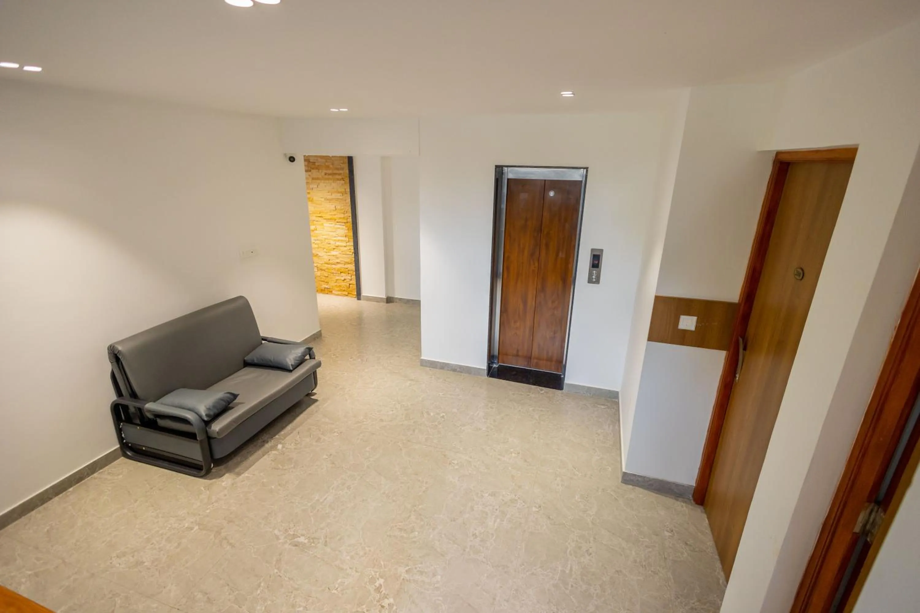 Property building in HOTEL VARDHA Inn