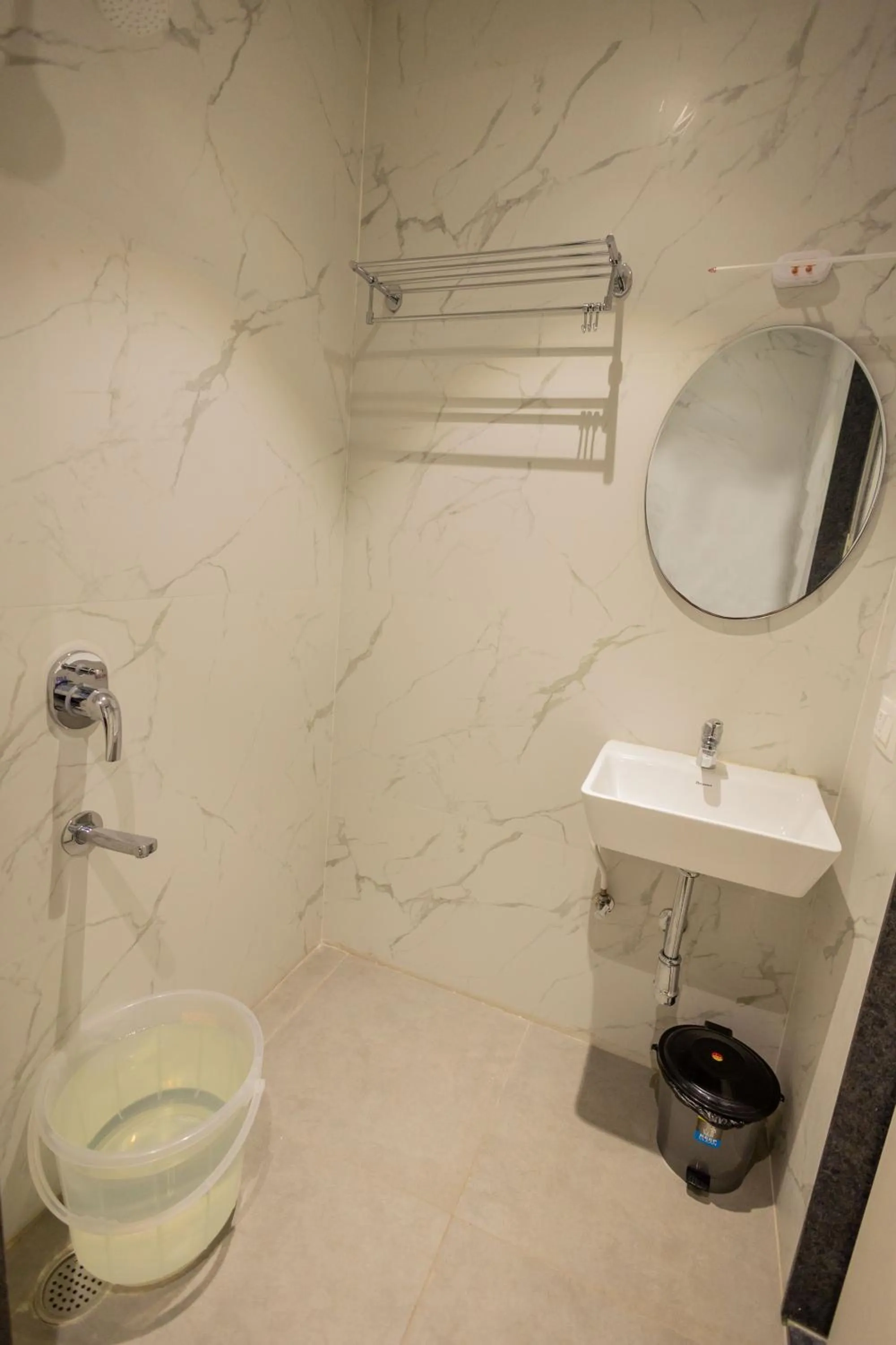 Property building in HOTEL VARDHA Inn