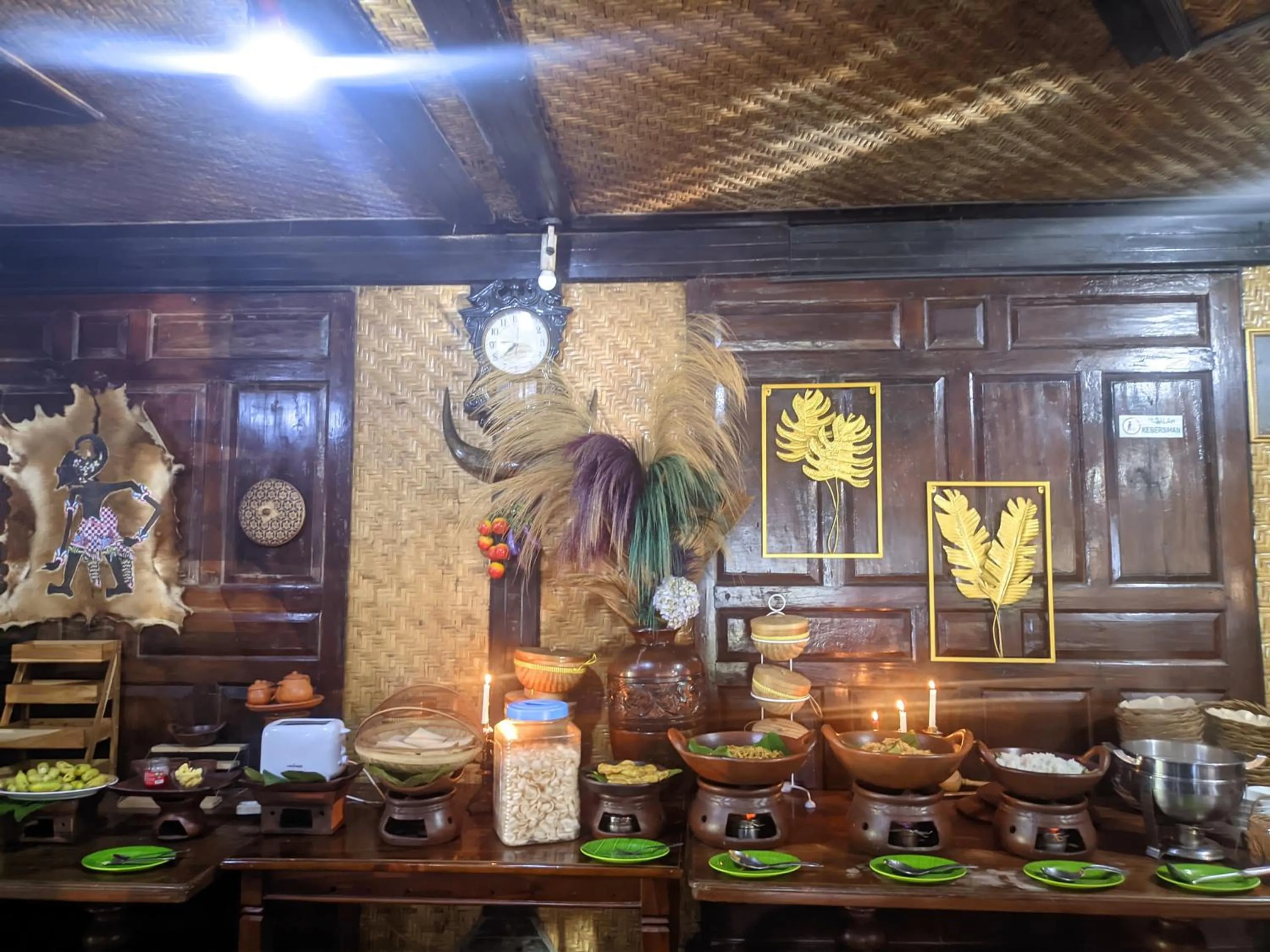 Property building in Yoschi's Hotel Bromo