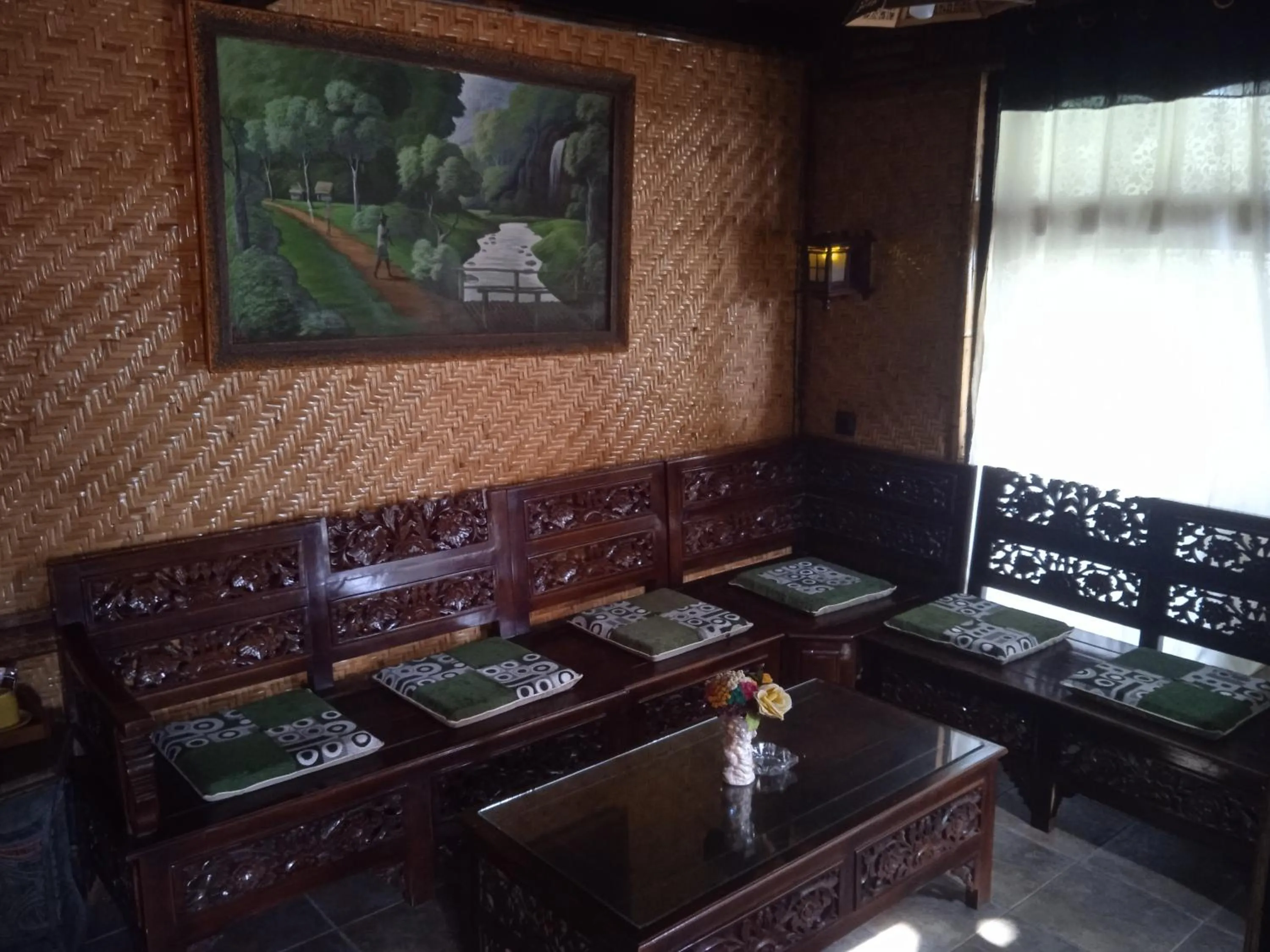 Living room in Yoschi's Hotel Bromo