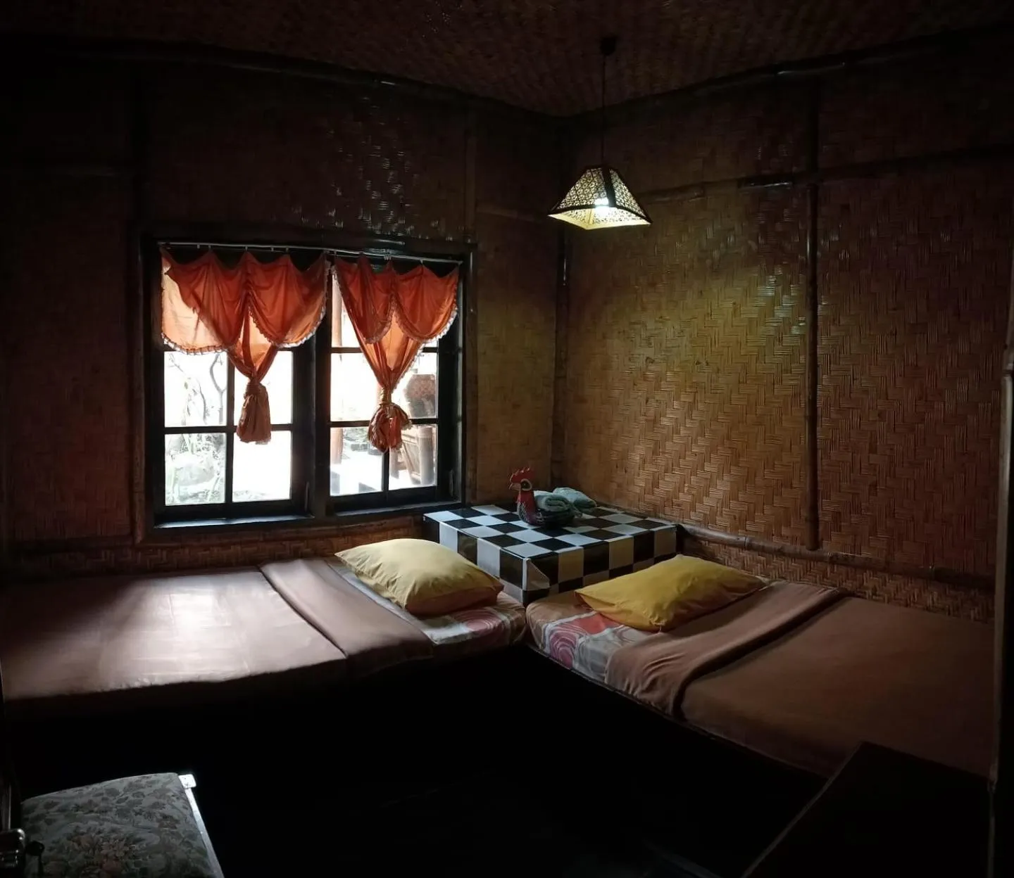 Bed in Yoschi's Hotel Bromo