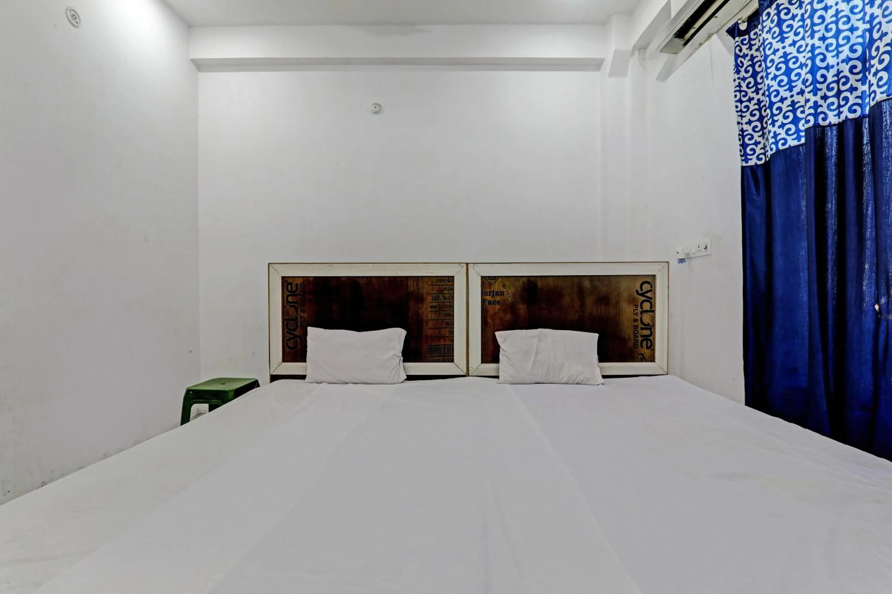 Bedroom, Bed in Hotel O by OYO ONCE MORE RESTAURANT AND CAFE