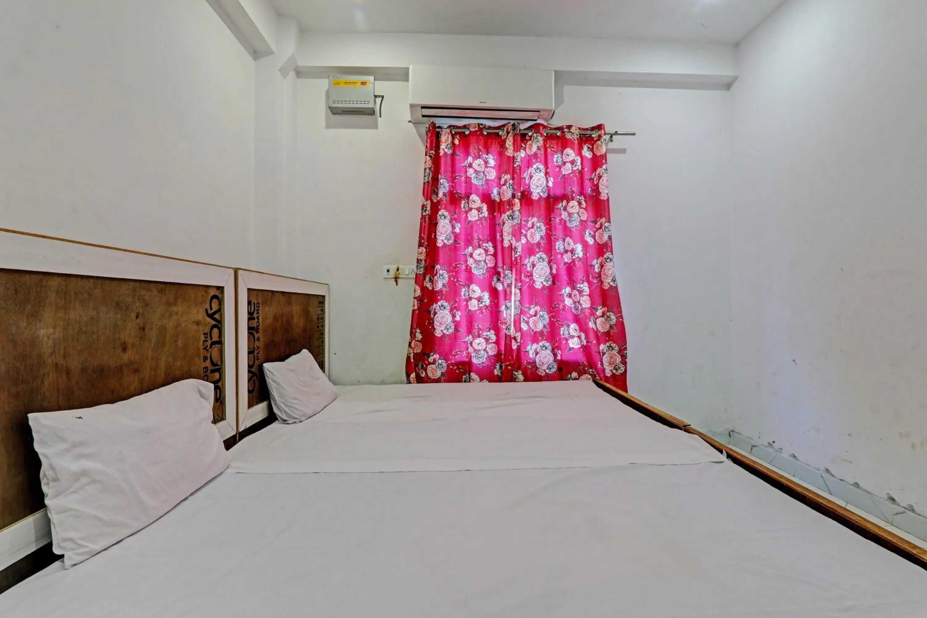 Bedroom, Bed in Hotel O by OYO ONCE MORE RESTAURANT AND CAFE