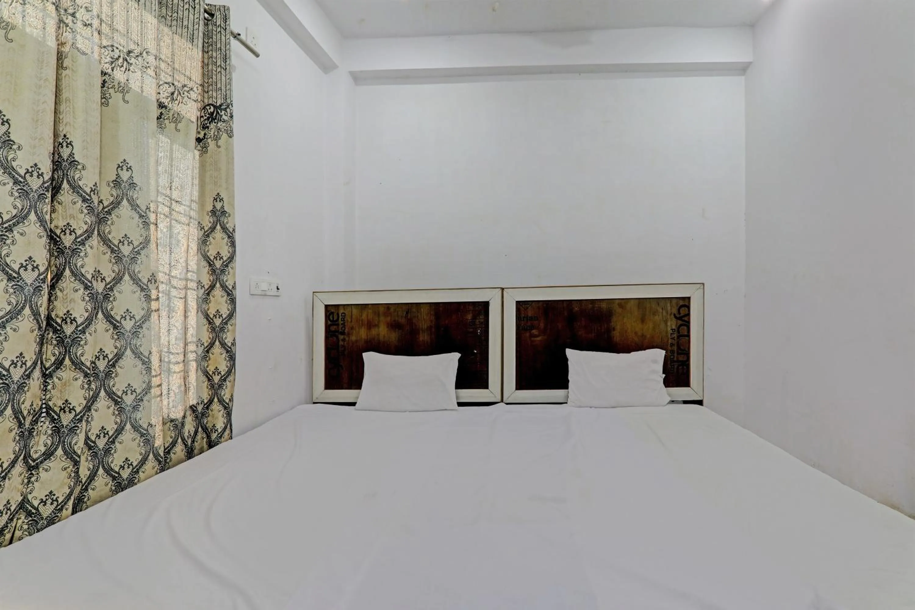 Bedroom, Bed in Hotel O by OYO ONCE MORE RESTAURANT AND CAFE