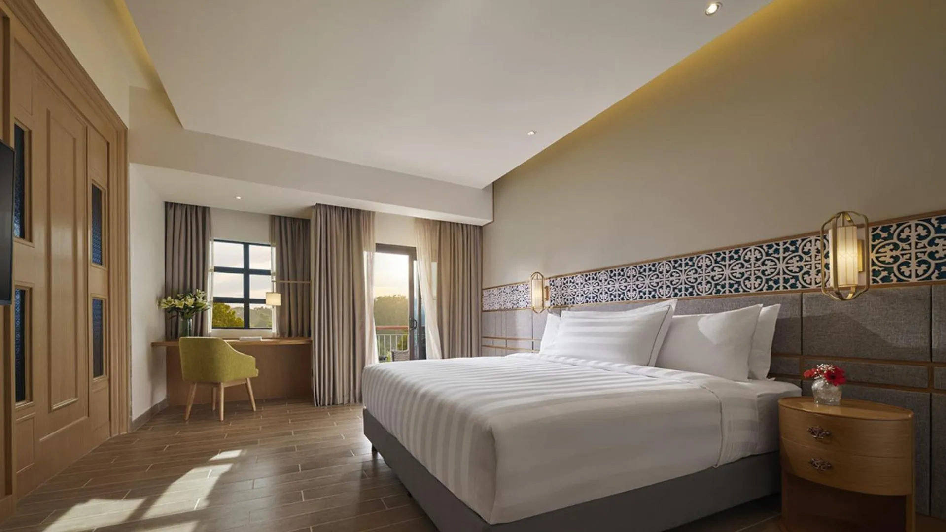 Bed in PARKROYAL A'FAMOSA MELAKA RESORT