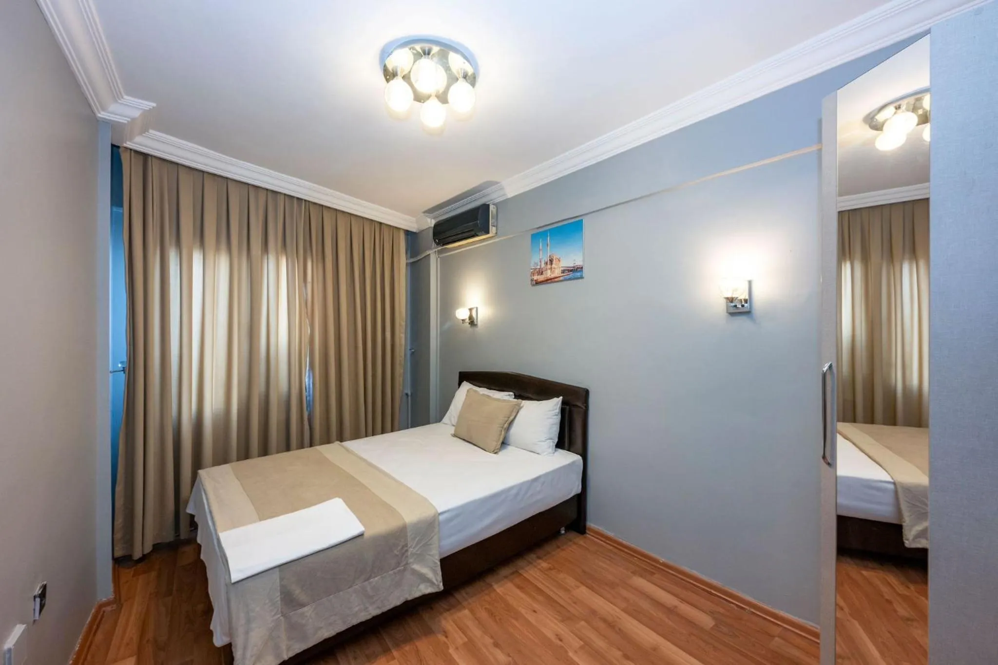 Bed in Saray Boutique Hotel Laleli