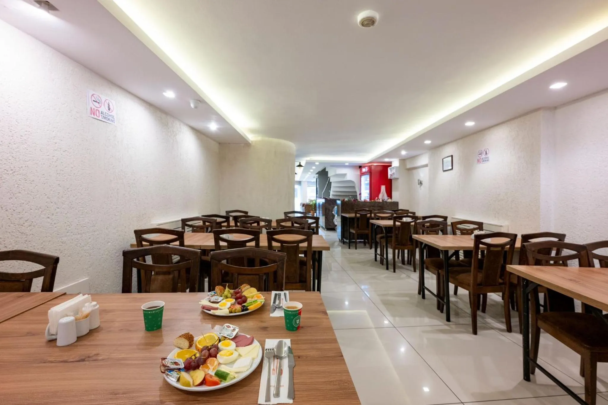 Restaurant/places to eat in Saray Boutique Hotel Laleli