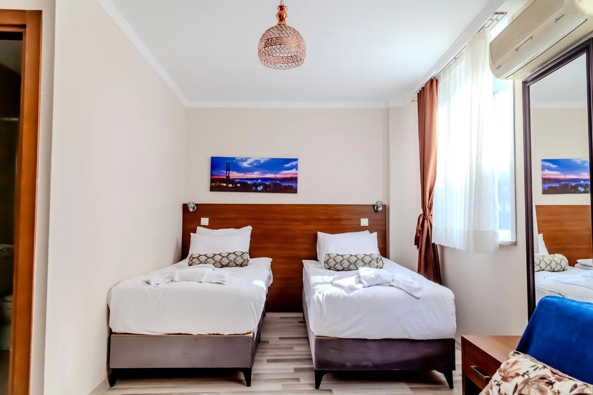 Photo of the whole room, Bed in City Hall Apart Hotel Sultanahmet