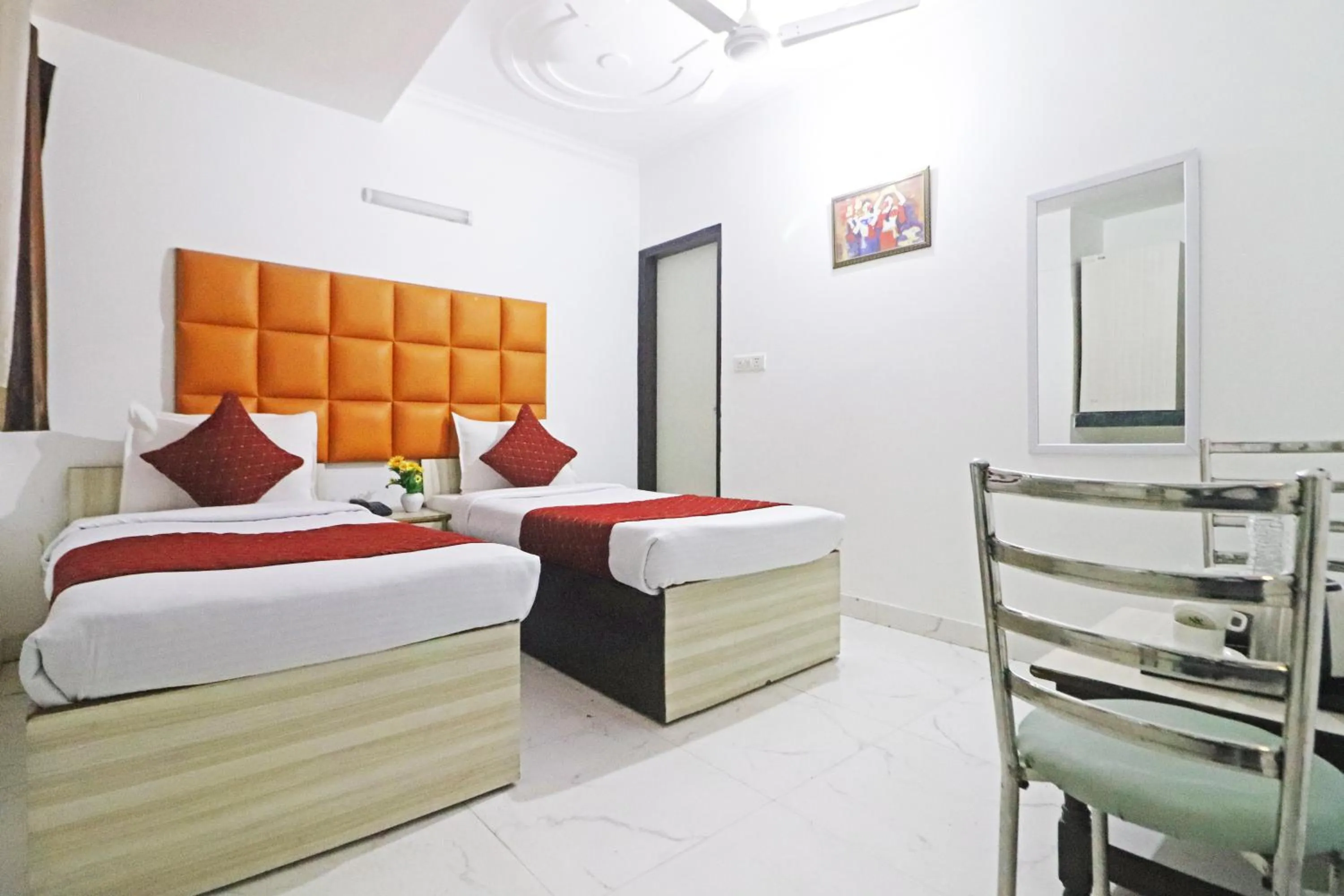 Bedroom, Bed in Hotel Clink New Delhi Airport