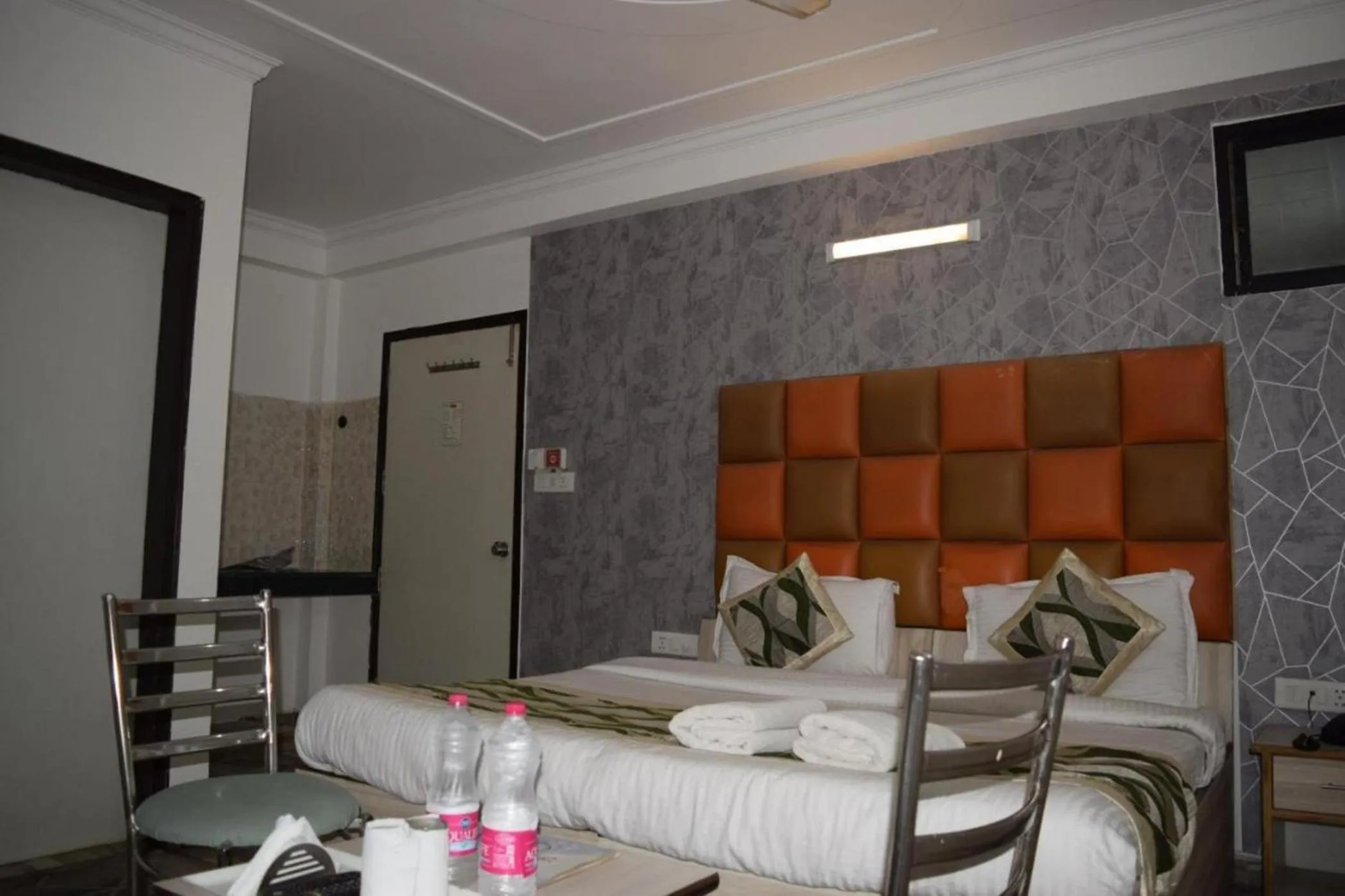 Bedroom, Bed in Hotel Clink New Delhi Airport