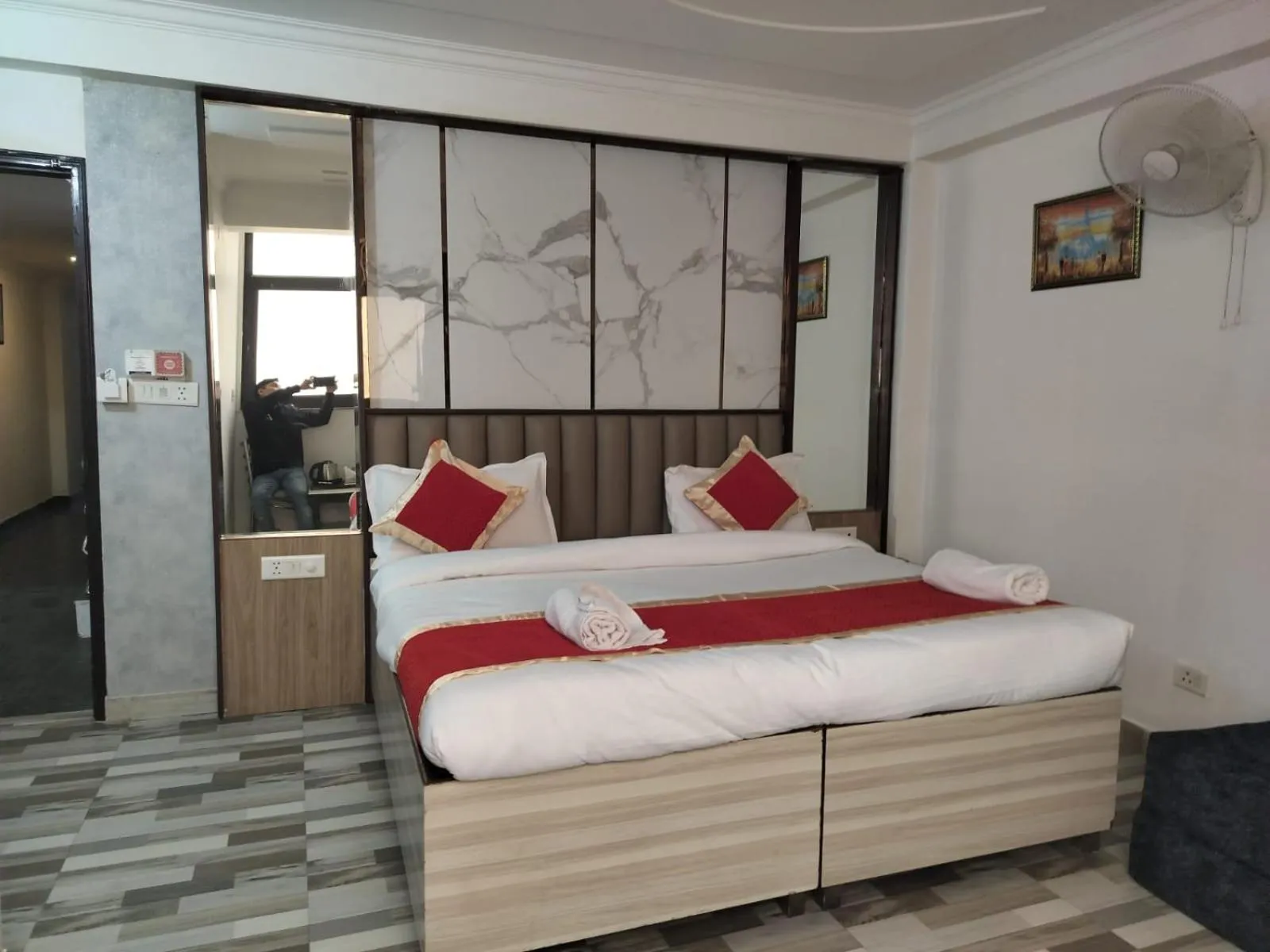 Bedroom, Bed in Hotel Clink New Delhi Airport