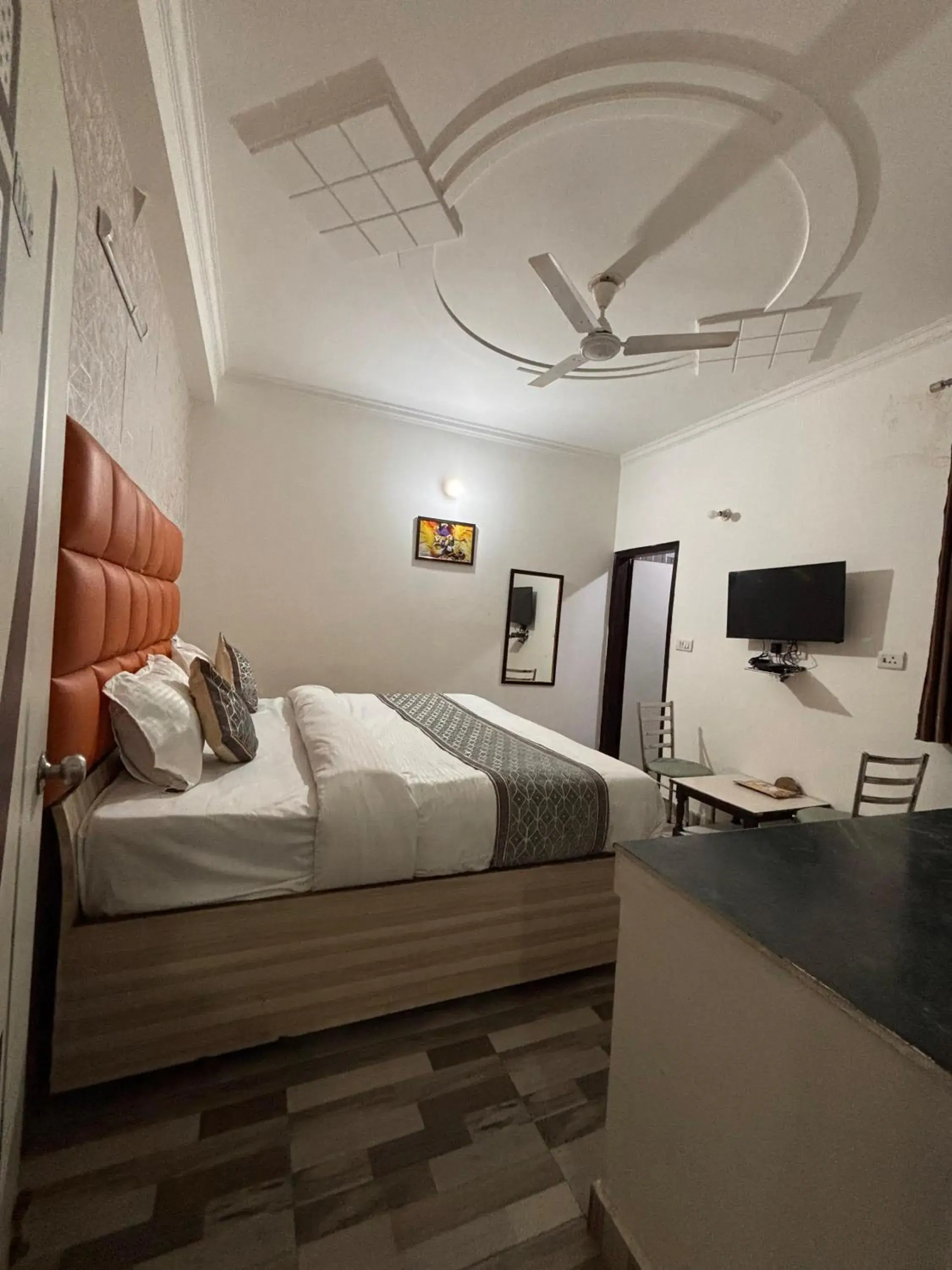 Superior Deluxe Double or Twin Room in Hotel Clink New Delhi Airport Superior Deluxe Double or Twin Room in Hotel Clink New Delhi Airport