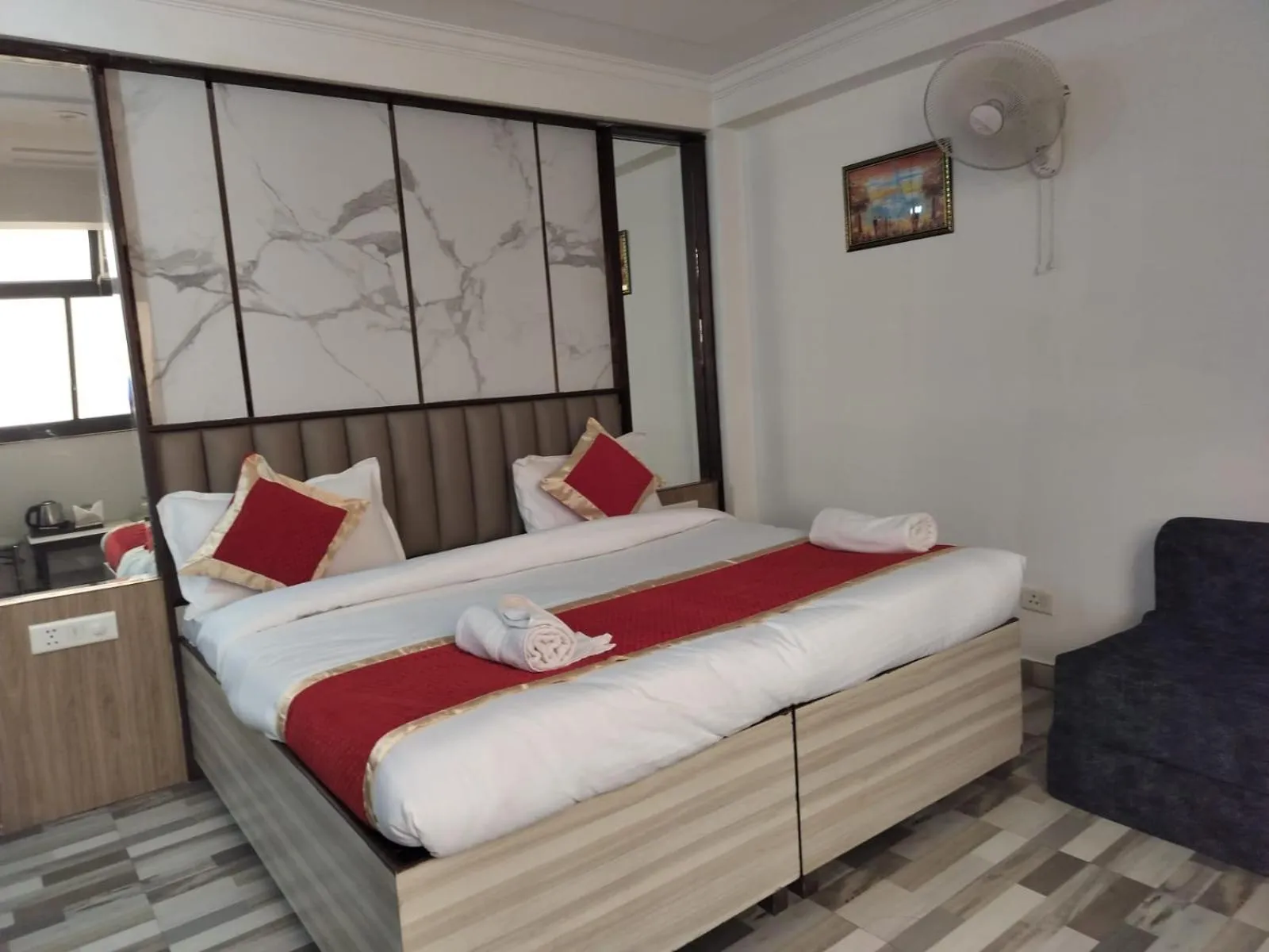 Bedroom, Bed in Hotel Clink New Delhi Airport