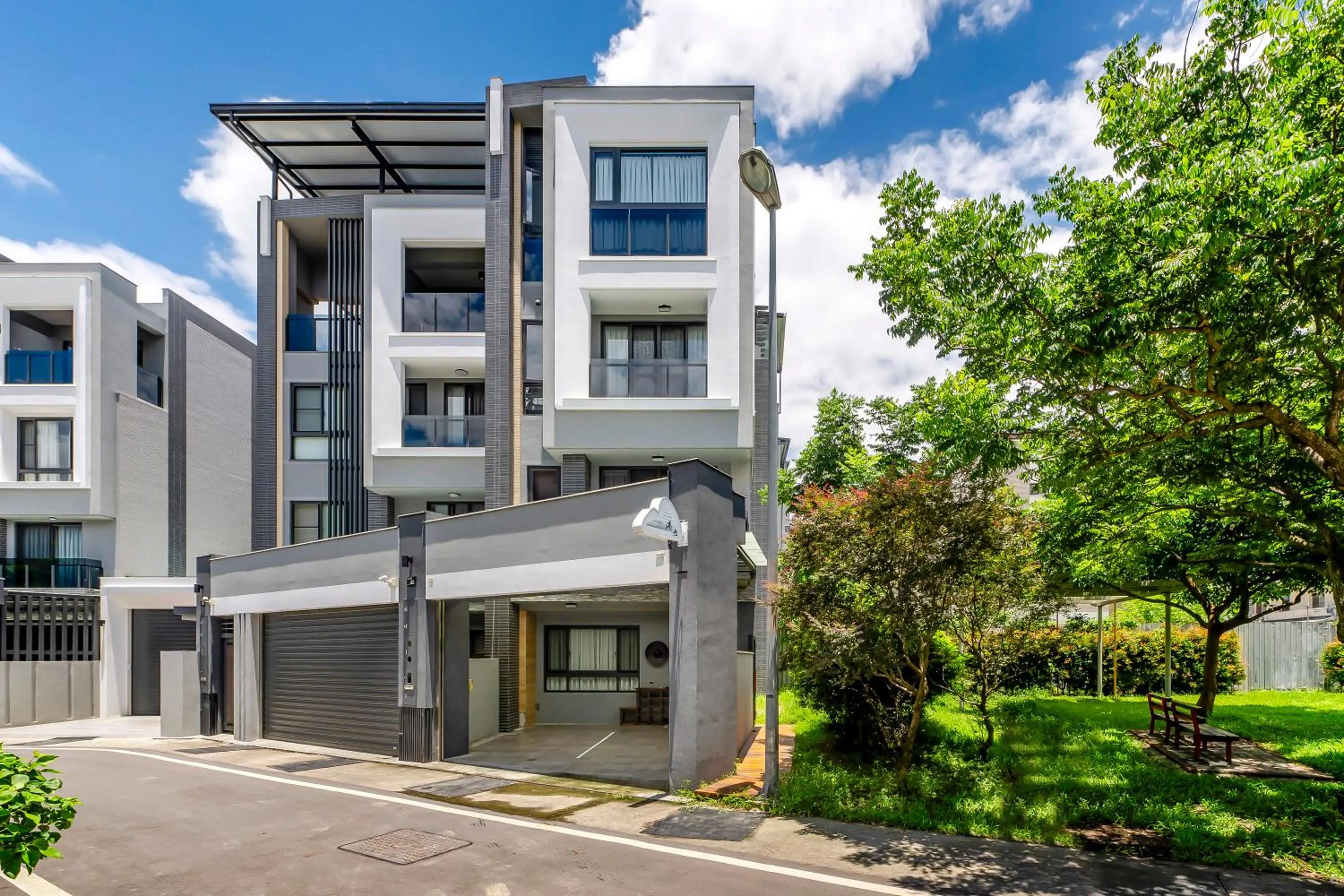 Property building in Rolling hills