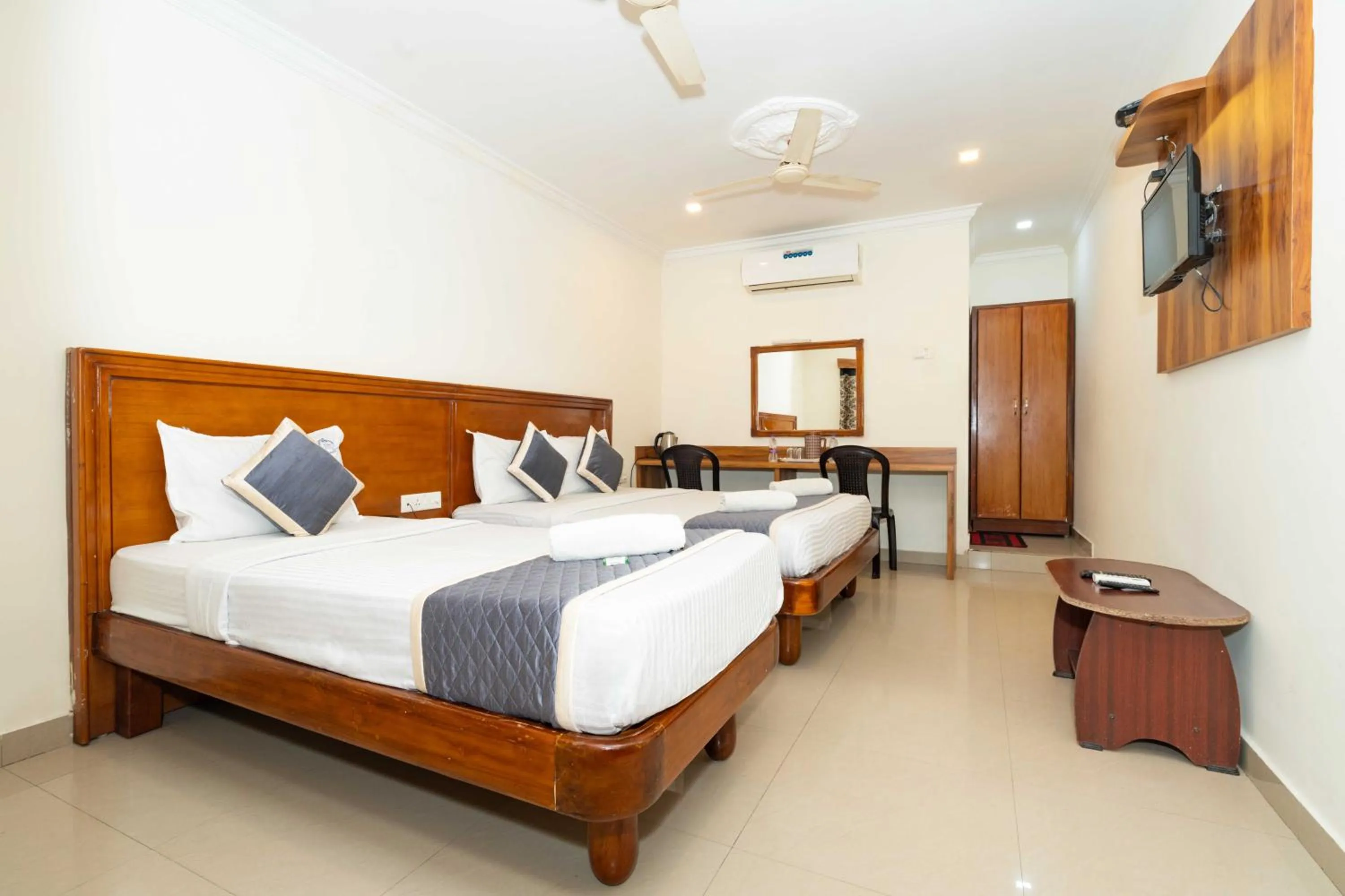 Bedroom, Bed in HOTEL NNP GRAND Rameswaram