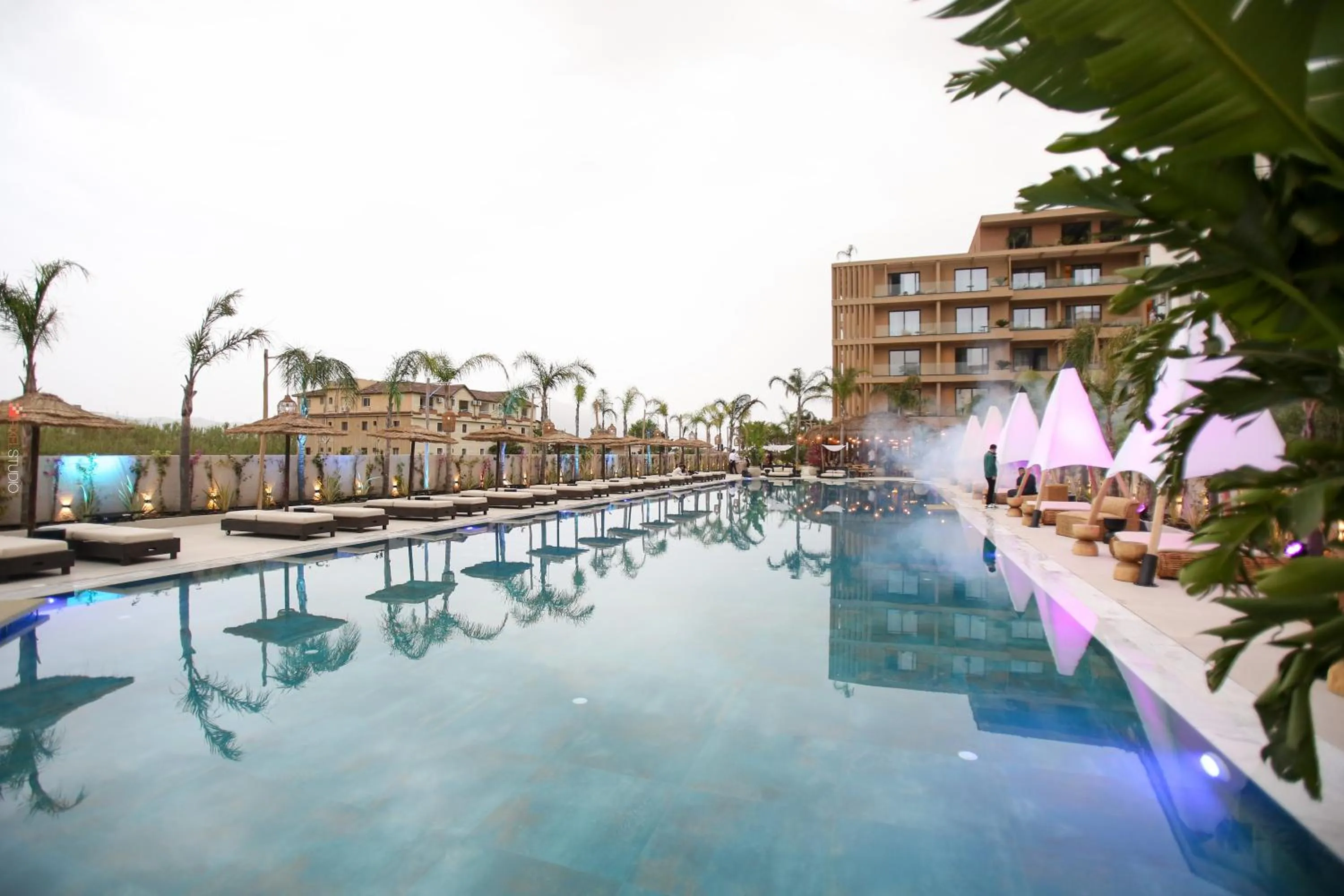 Swimming pool in Regina Palm Resort