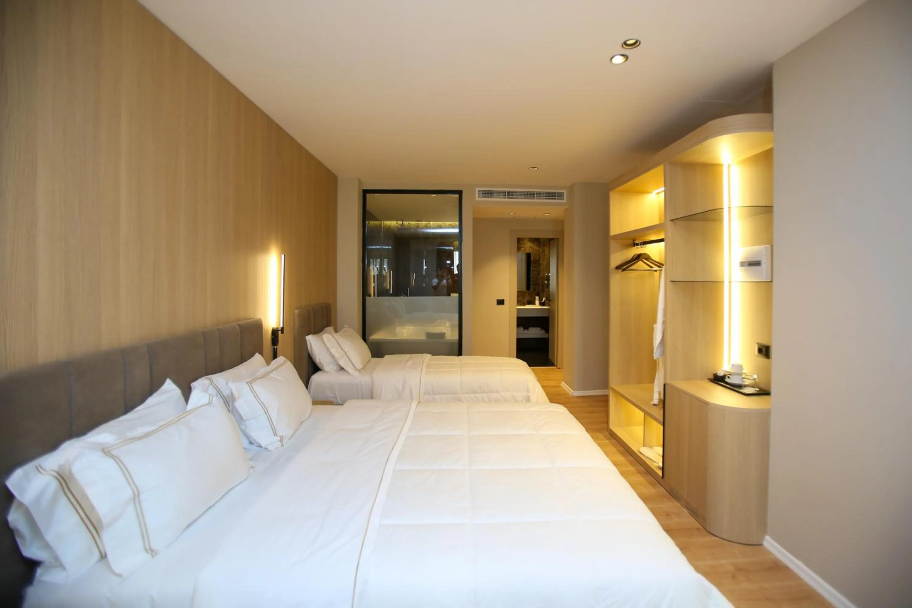 Bed in Regina Palm Resort