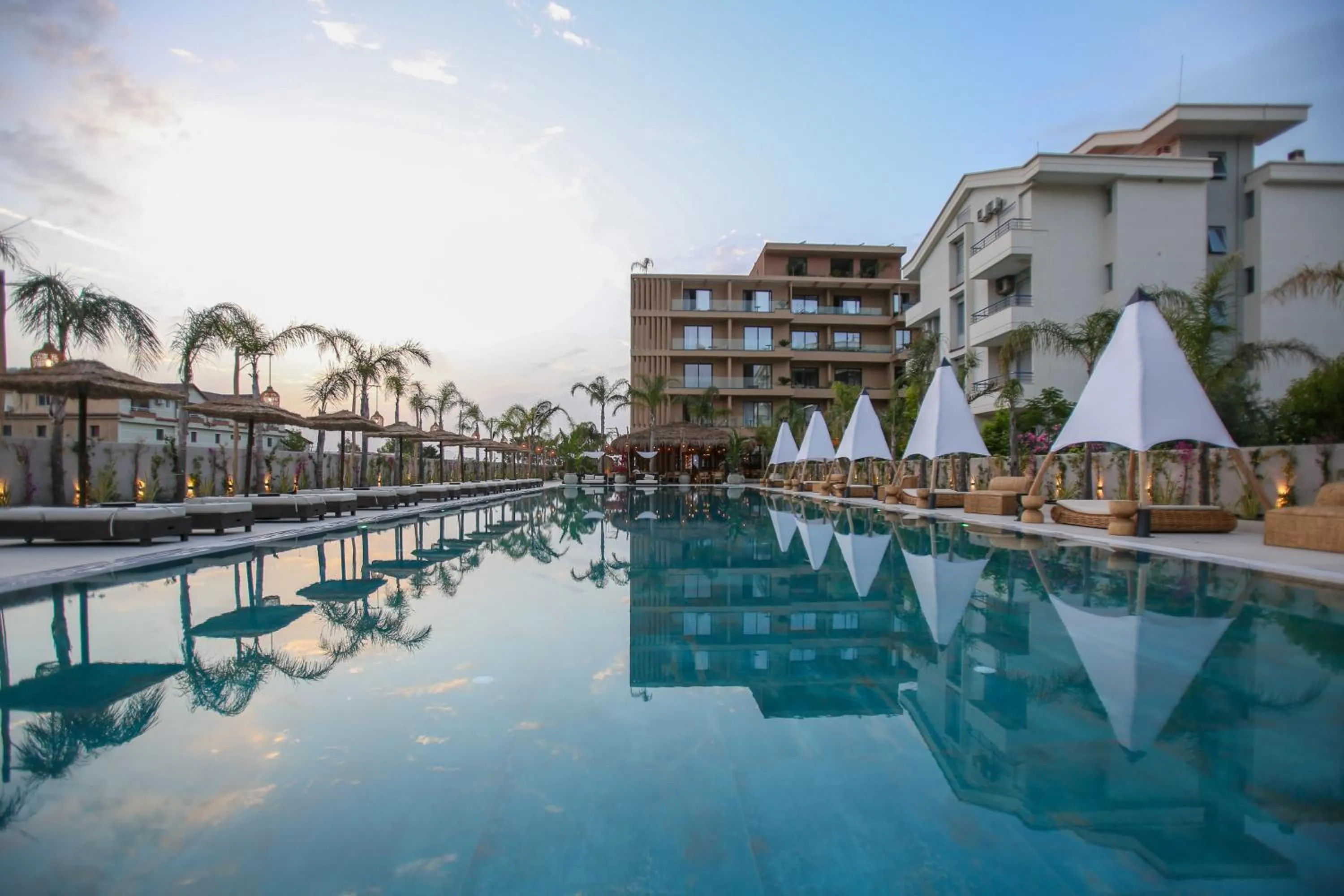 Pool view in Regina Palm Resort