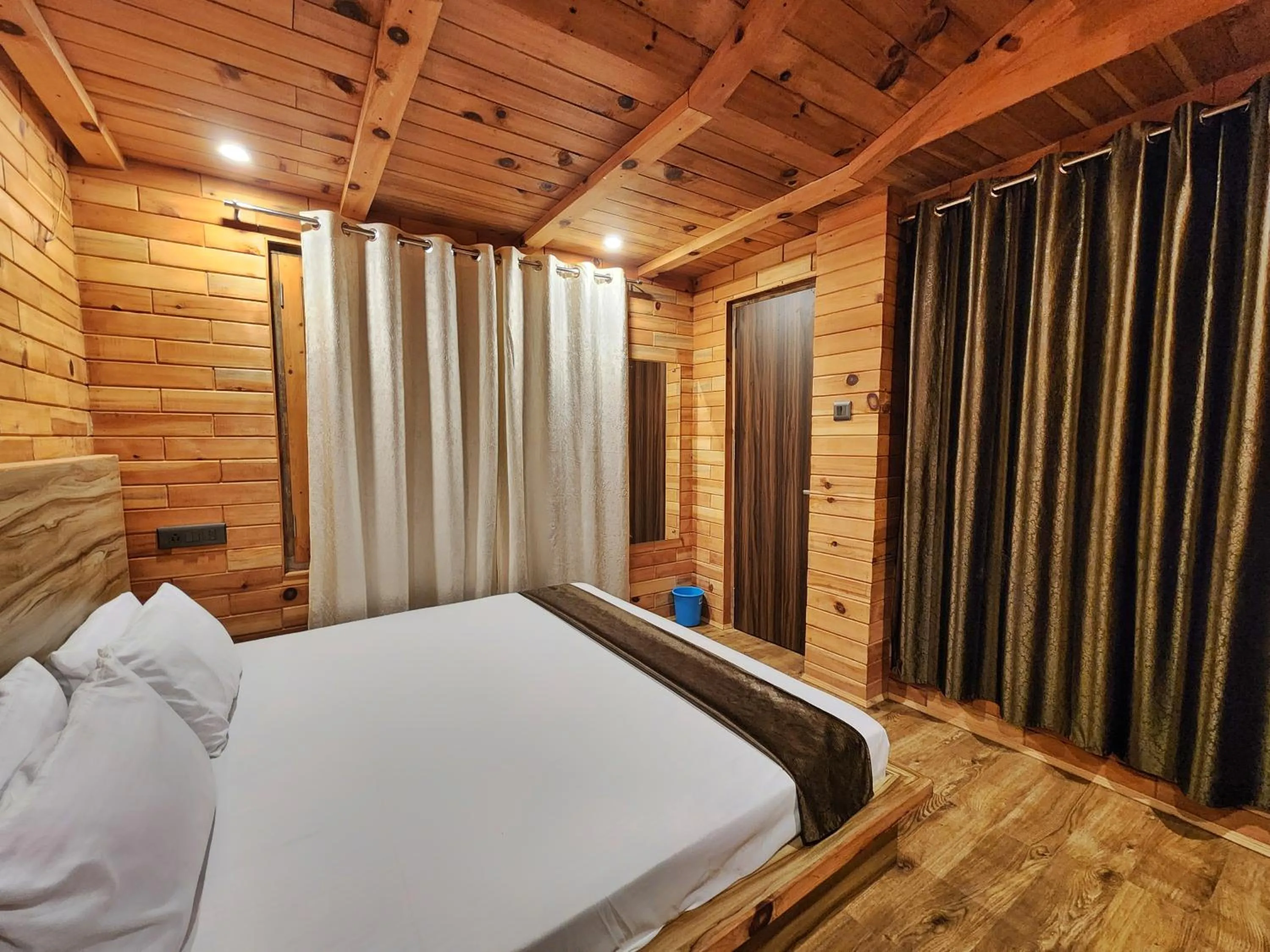 Bed in The White Season Residency