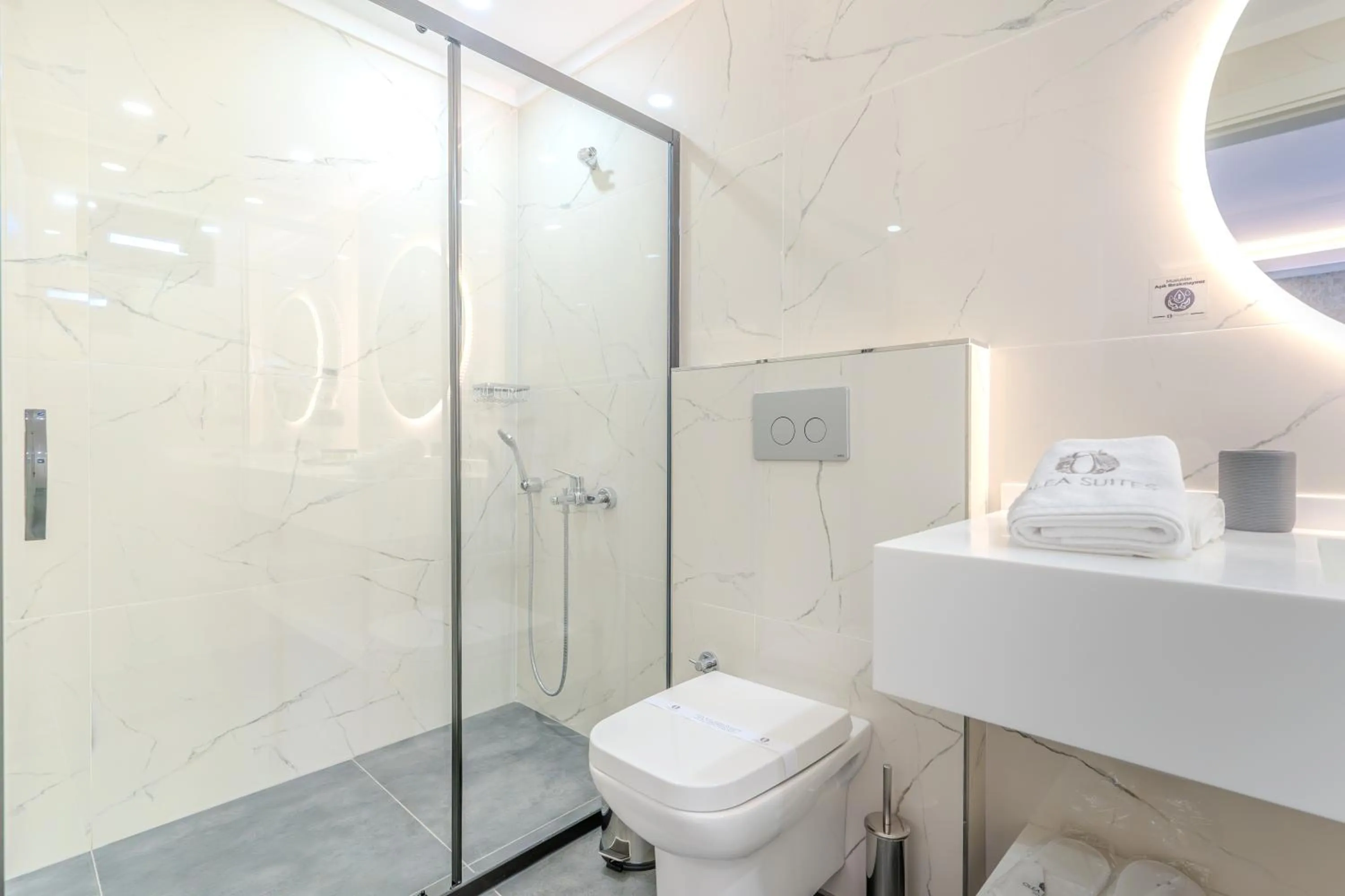 Shower in Olea Suites Otel