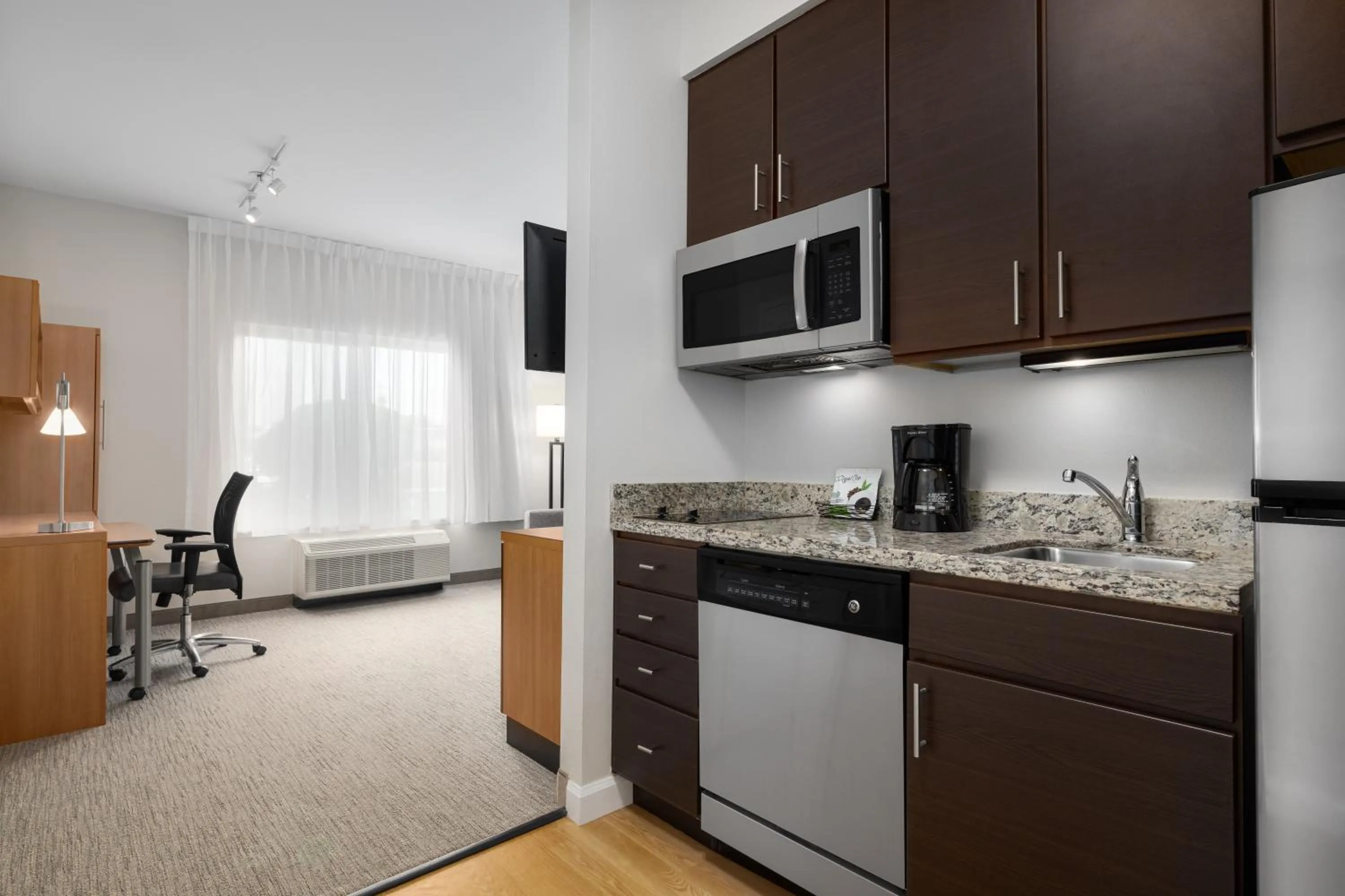 Living room in TownePlace Suites by Marriott Fort Walton Beach-Eglin AFB