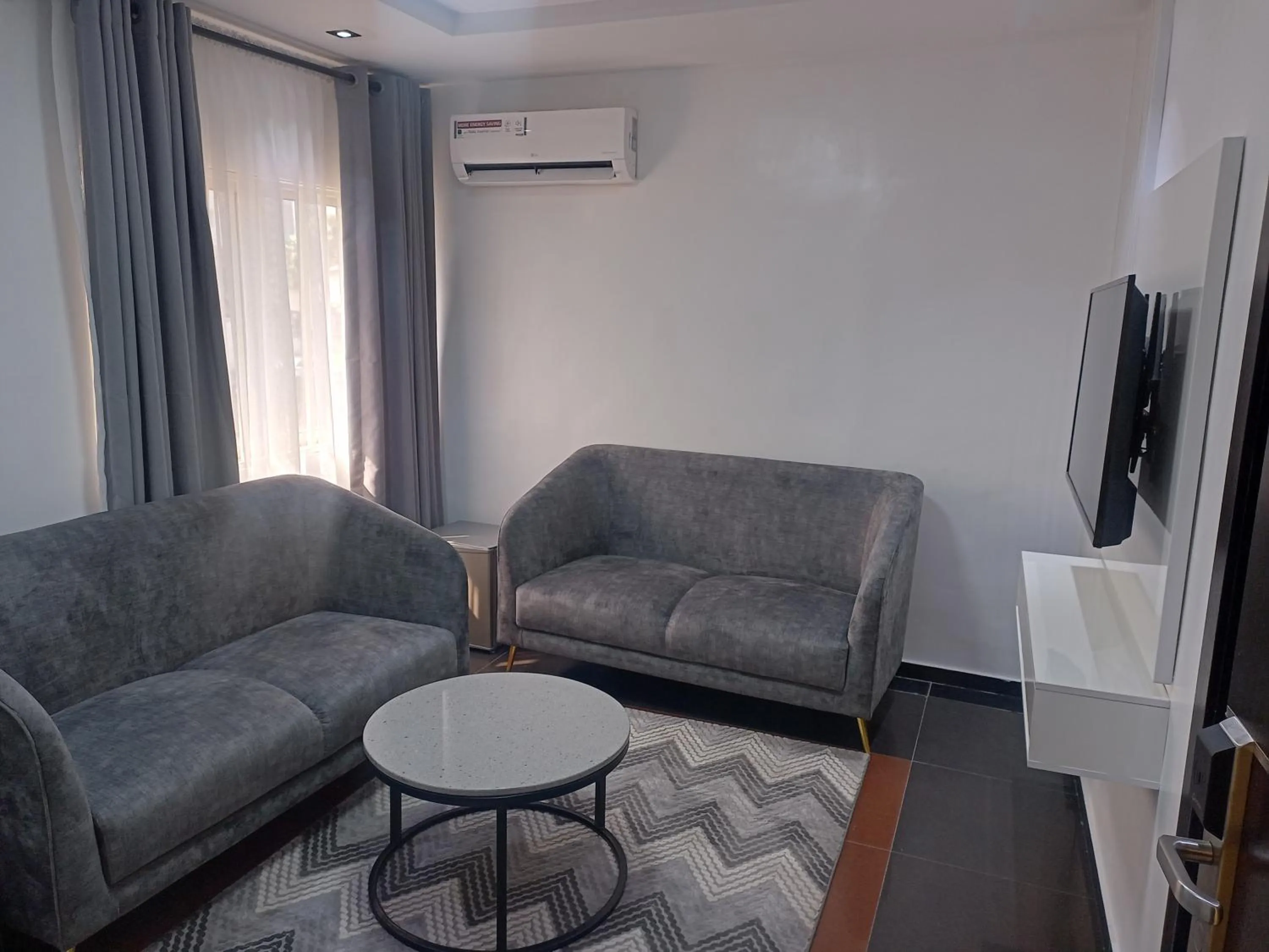 TV and multimedia in Hotel Thirty Five