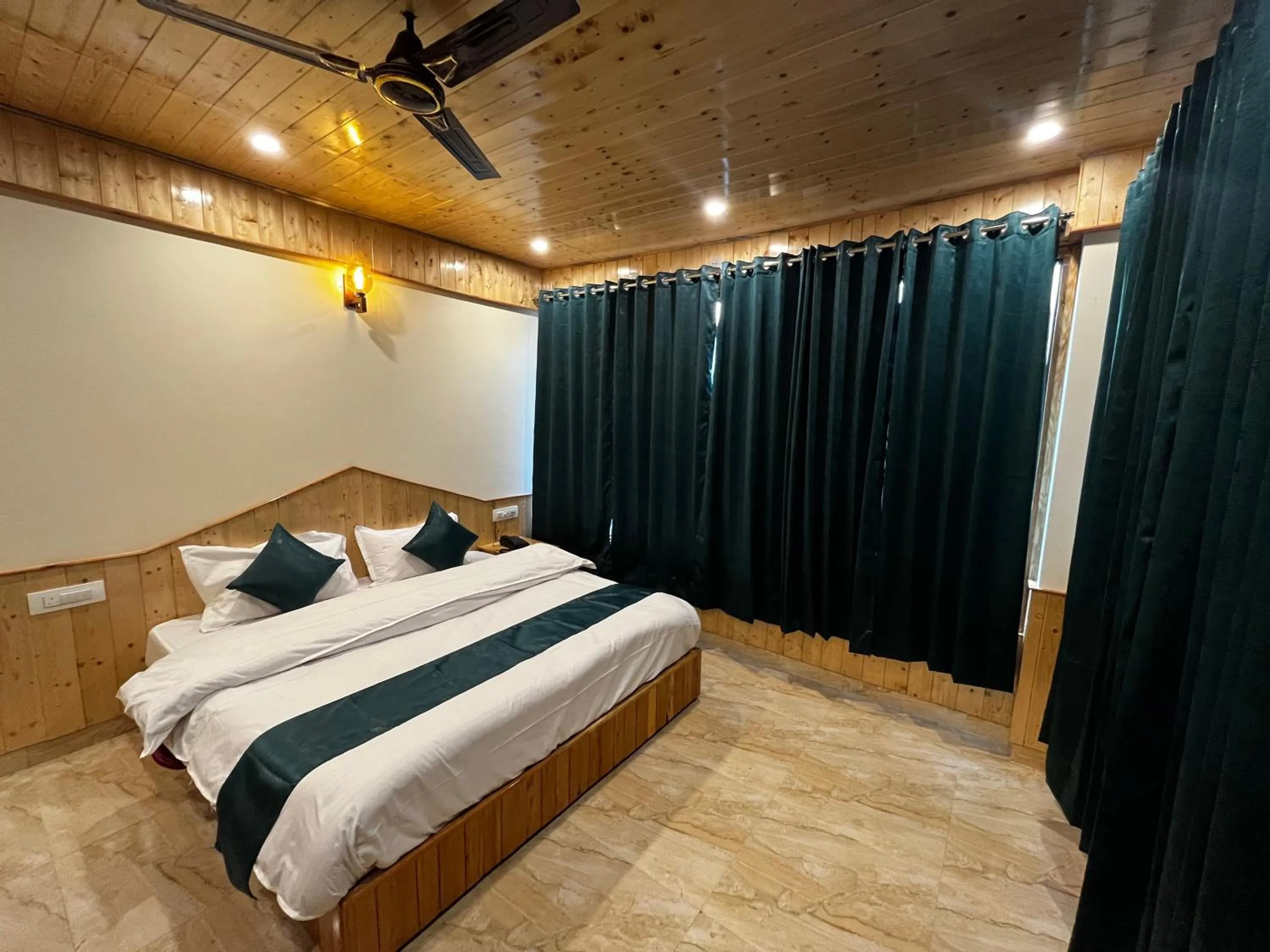 Bedroom, Bed in Hotel Mid Orchard Kasol l River Side -Pure Veg Hotel